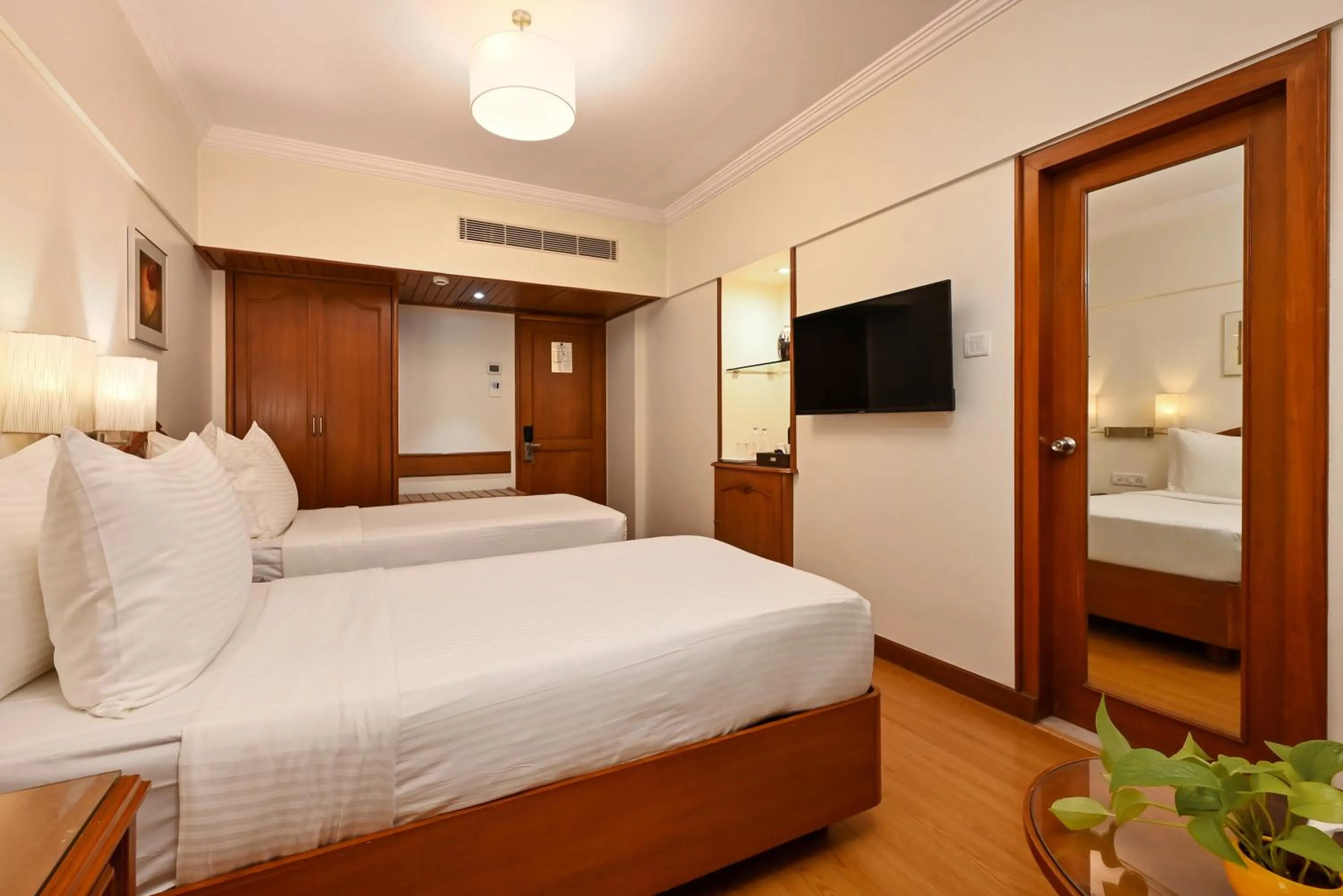 Bed in Fariyas Hotel Mumbai , Colaba