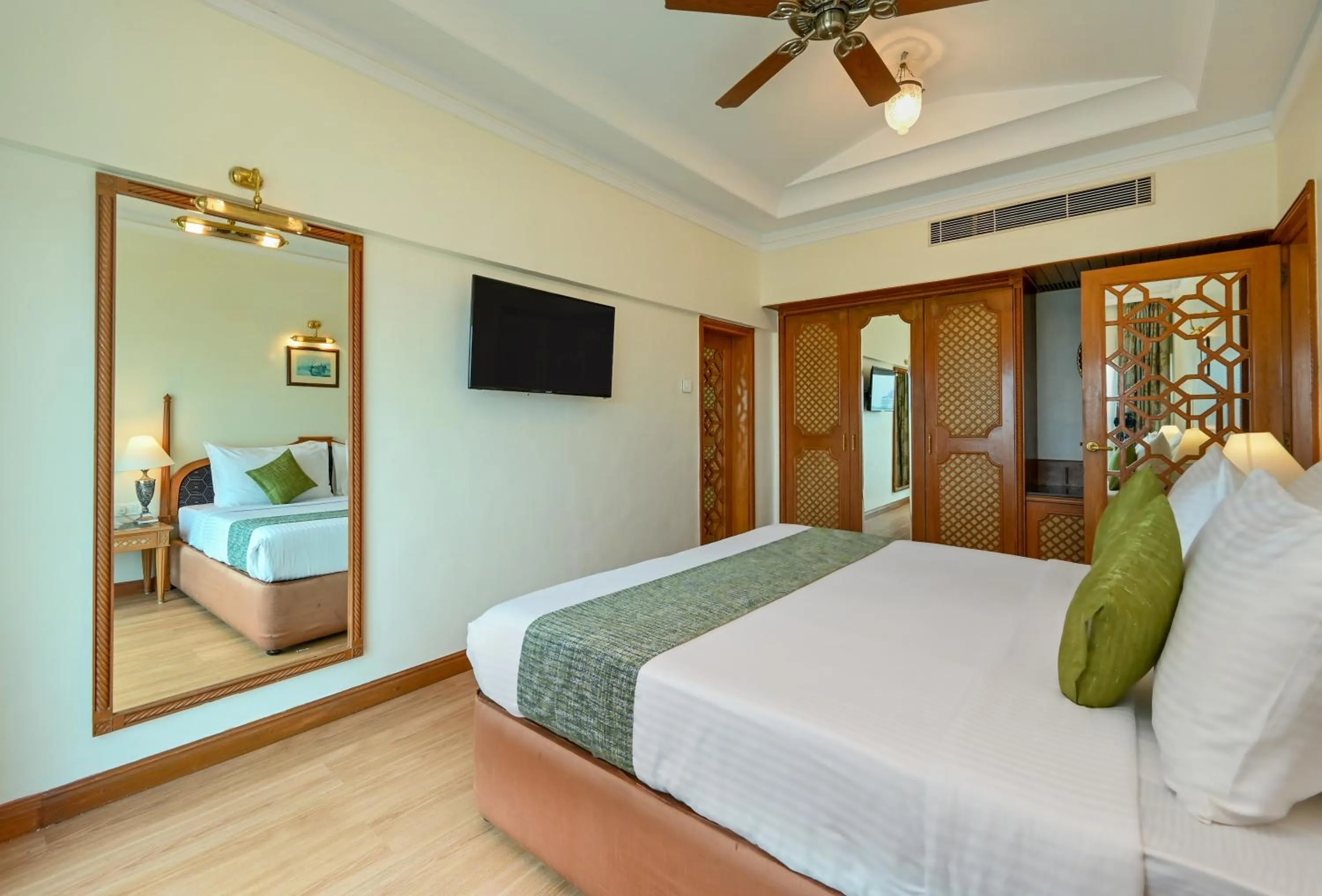 Bed in Fariyas Hotel Mumbai , Colaba