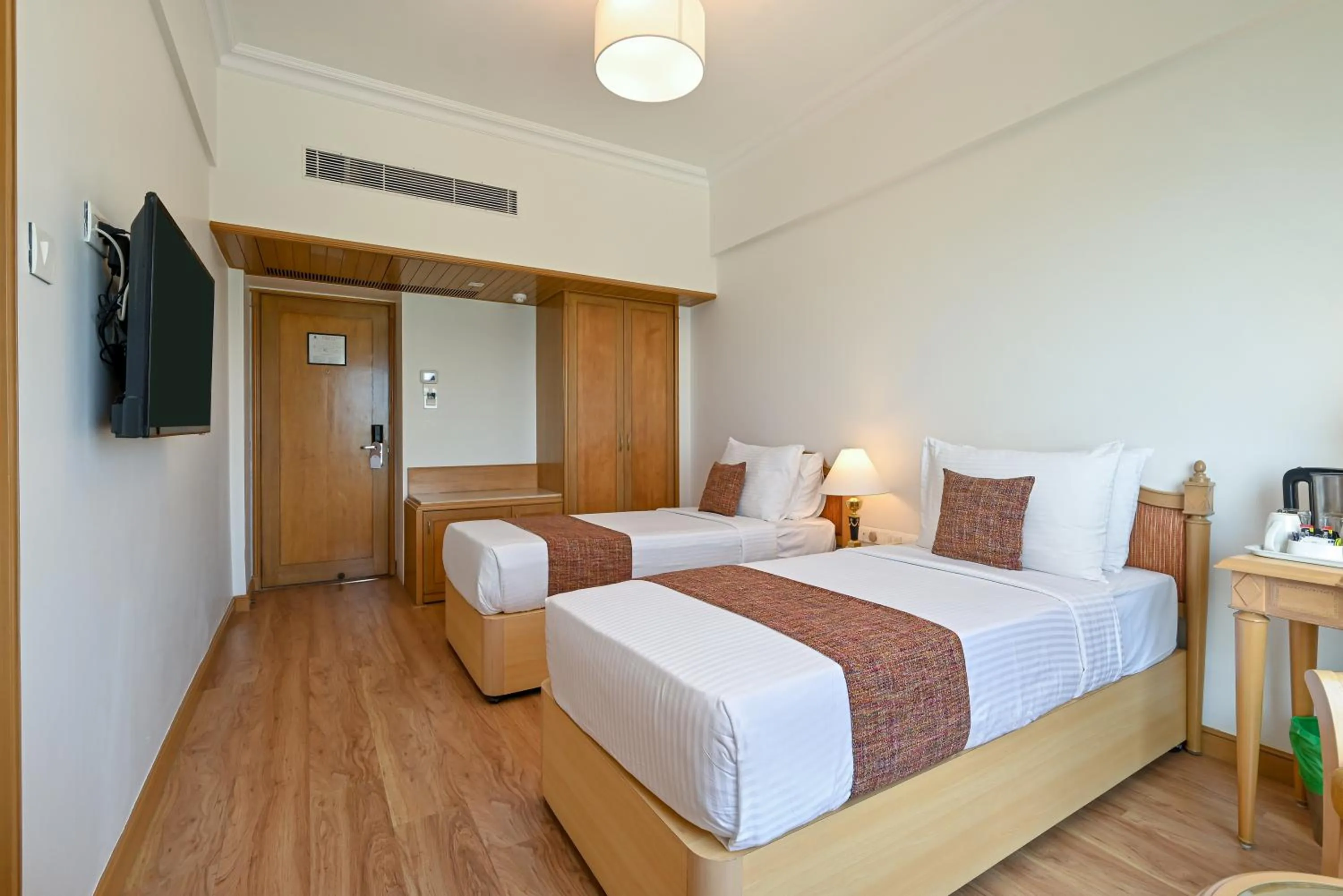 Bed in Fariyas Hotel Mumbai , Colaba