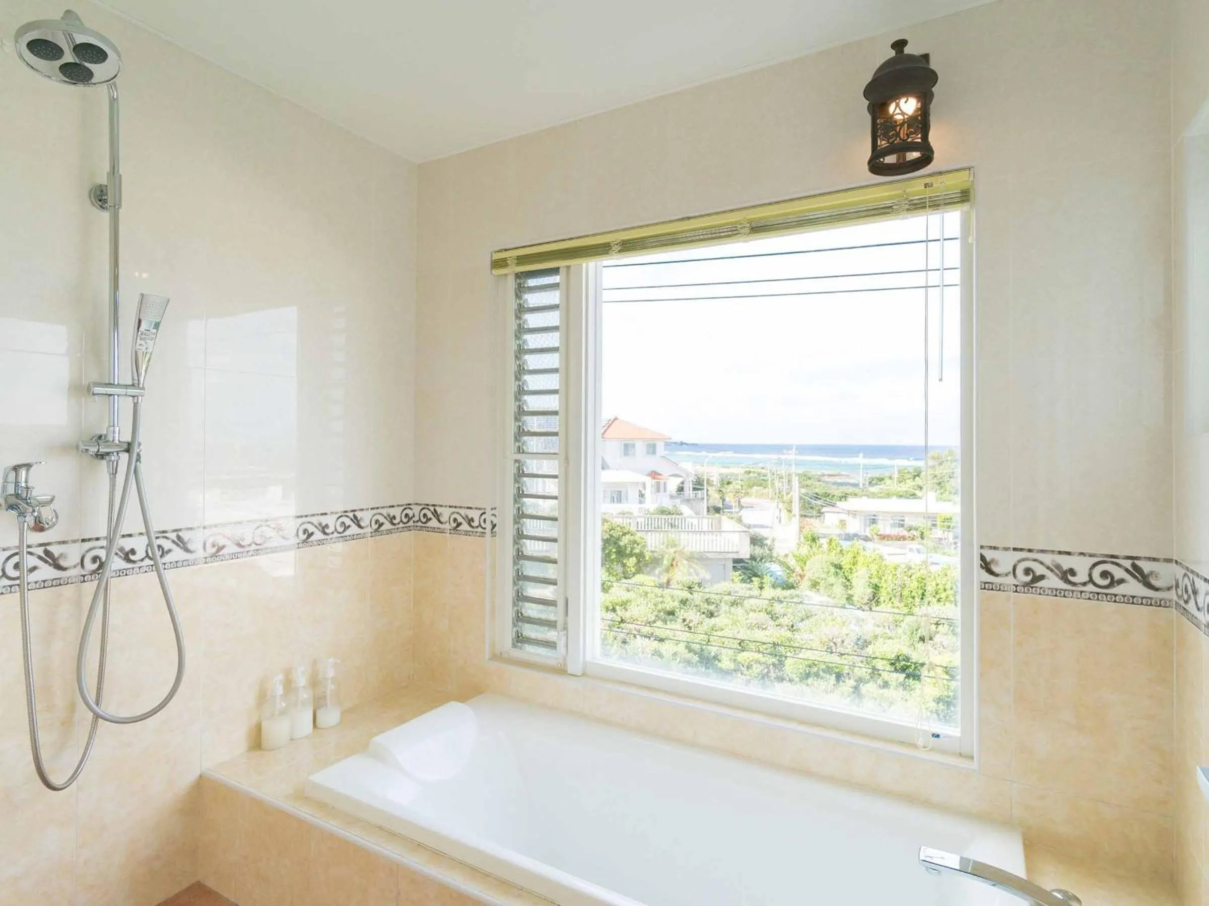 Bathroom in Auberge Bonne Chere Raout