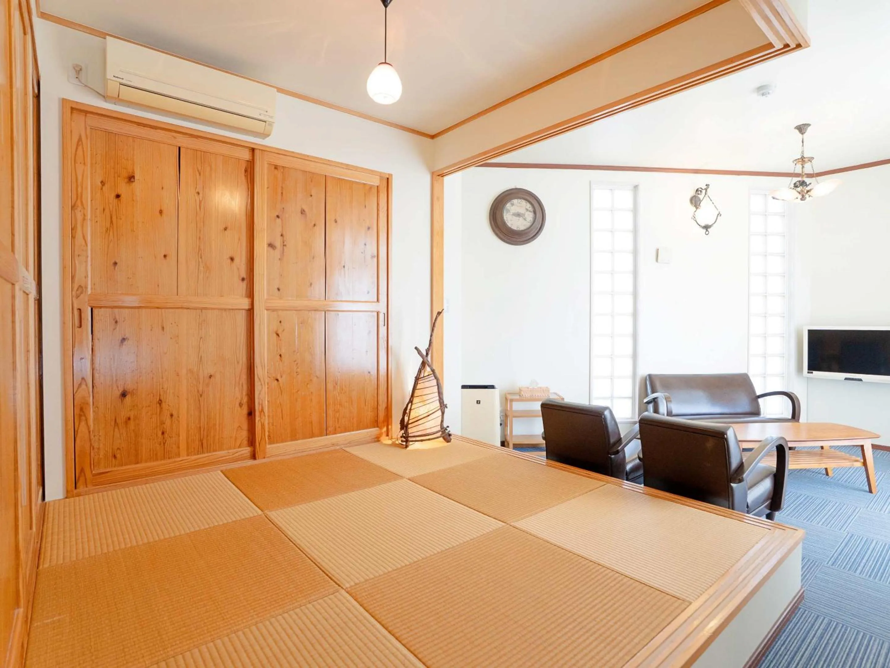 Living room, Bed in Auberge Bonne Chere Raout