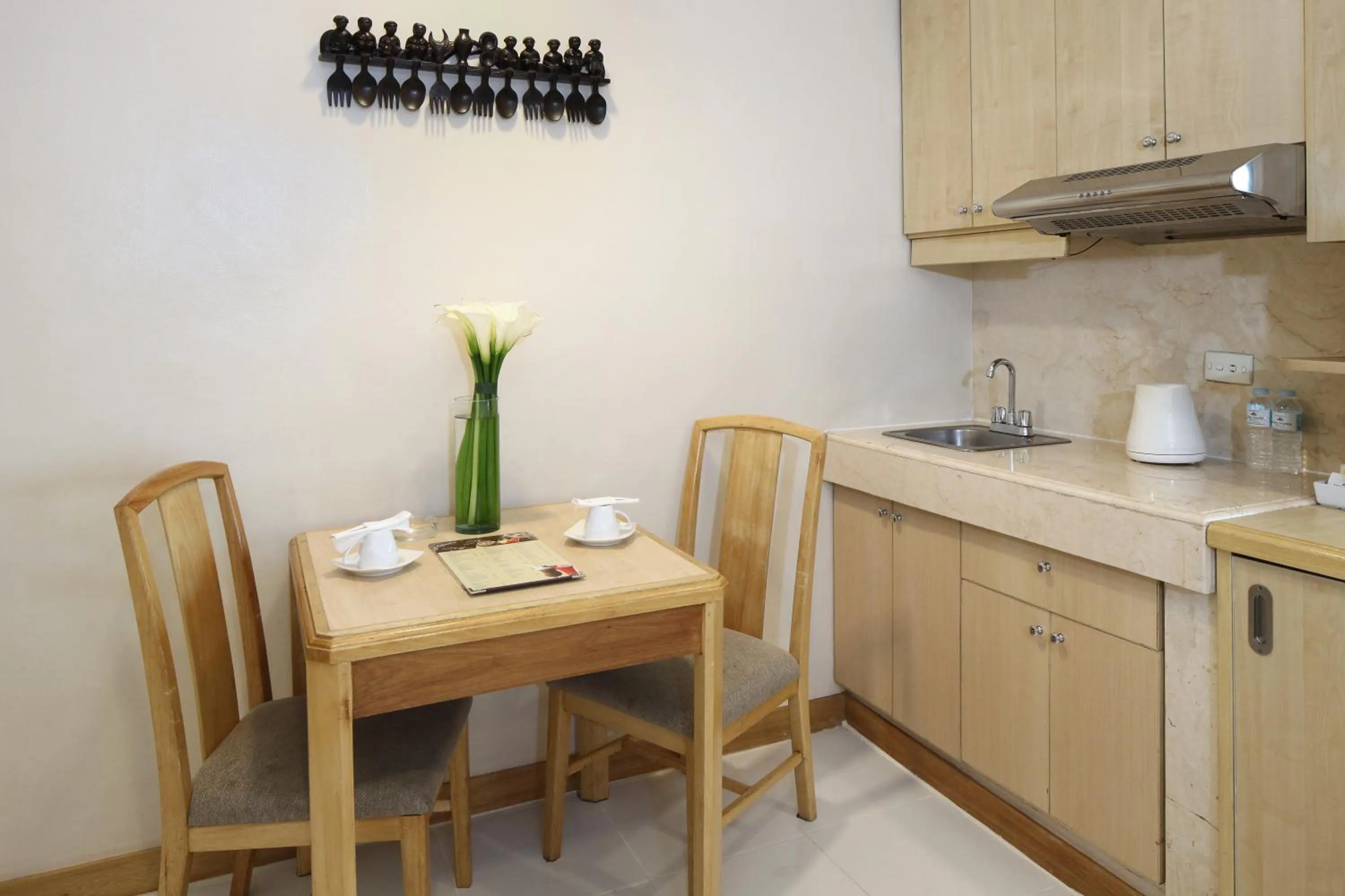 Kitchen or kitchenette in Manila Lotus Hotel