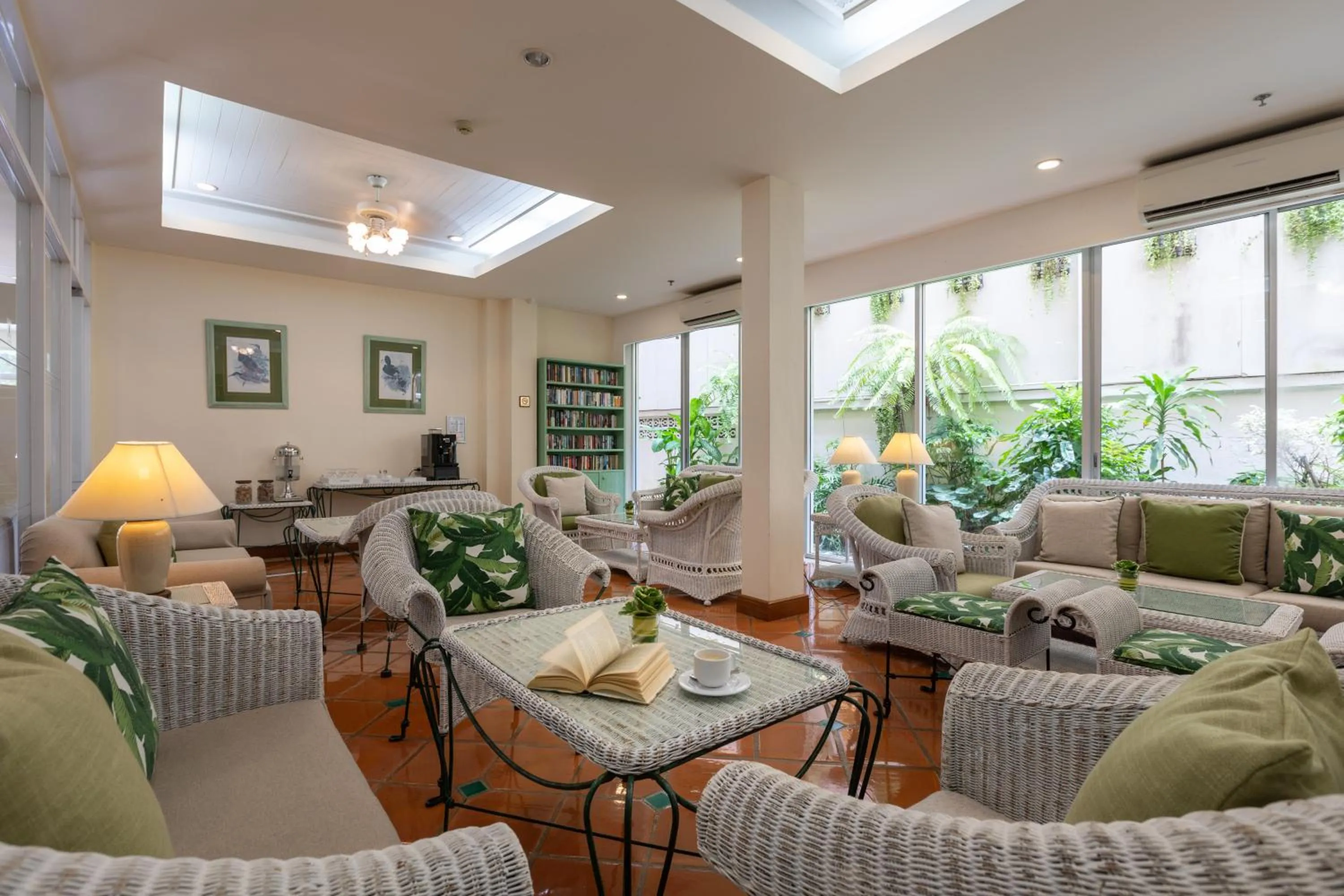 Restaurant/places to eat in Kantary Bay Hotel Phuket