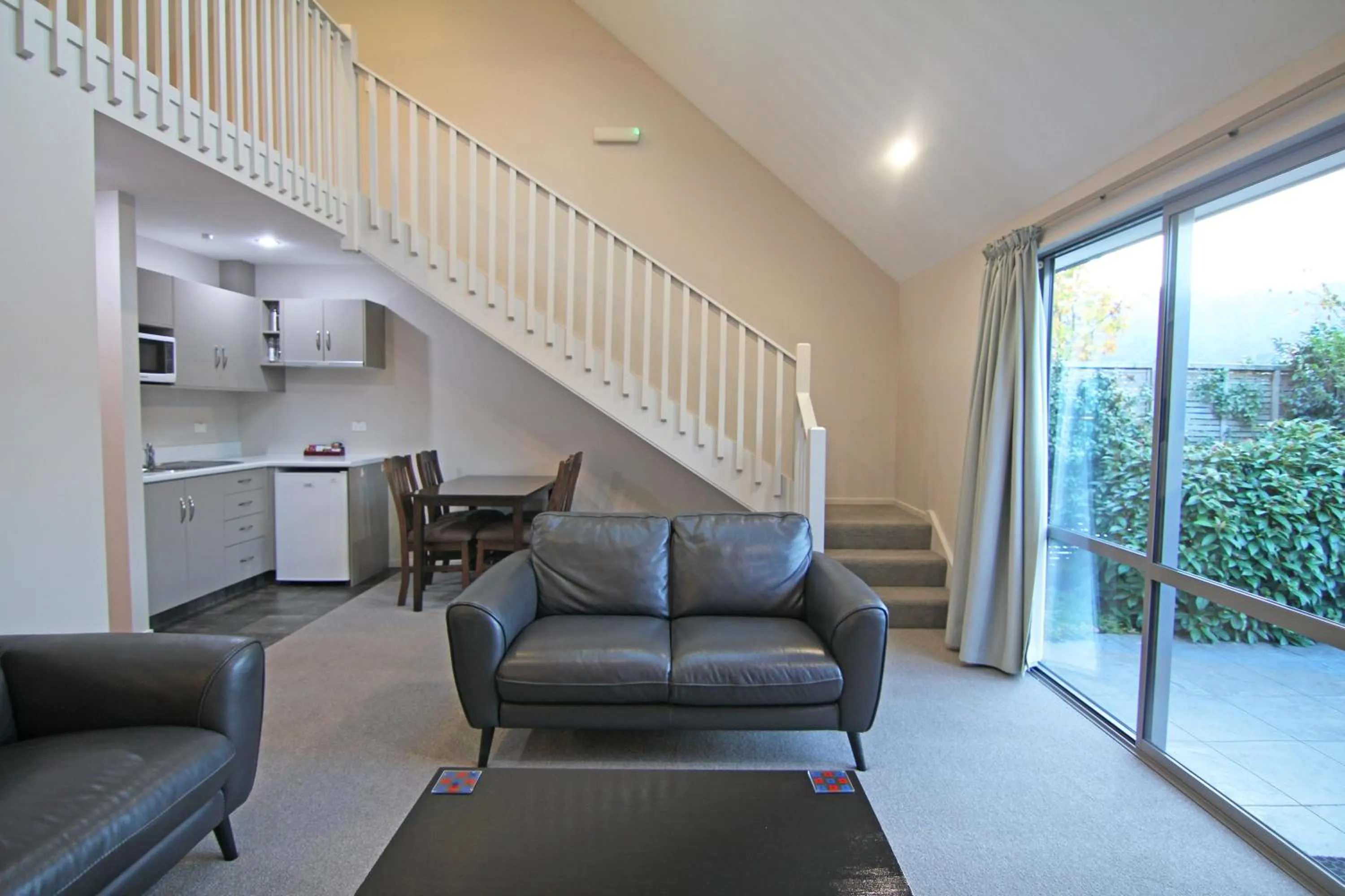 Living room in Hanmer Apartments