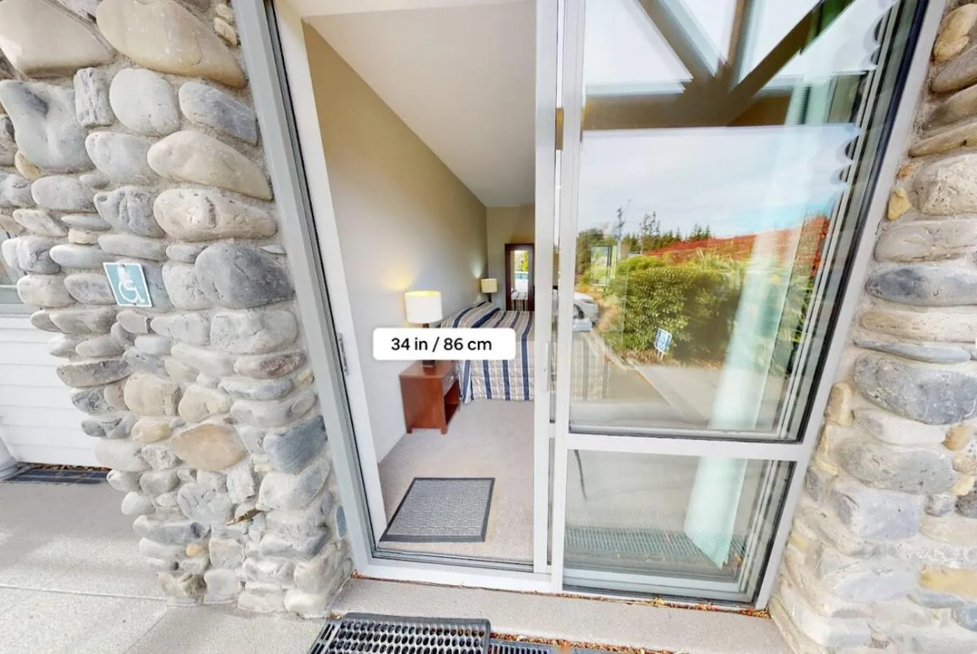 Property building in Hanmer Apartments