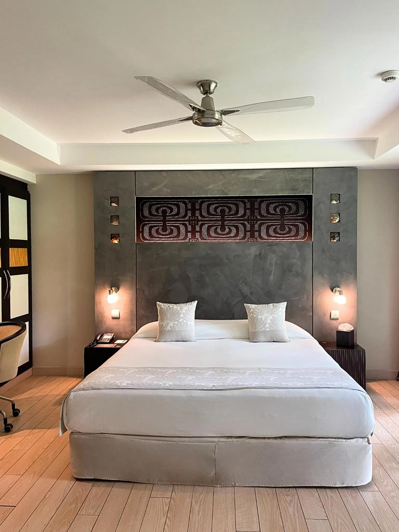 Bedroom, Bed in Te Moana Tahiti Resort