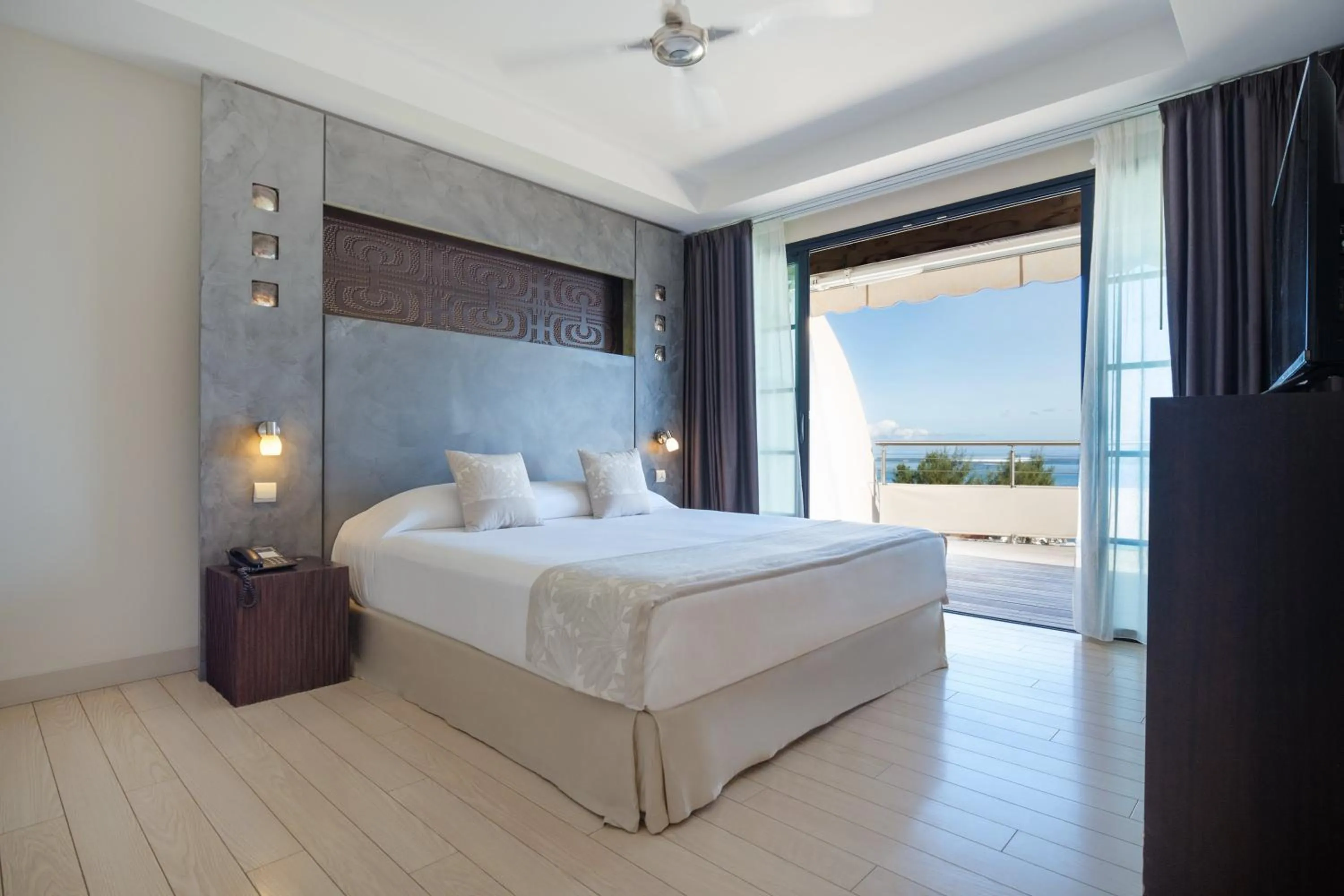 Bedroom, Bed in Te Moana Tahiti Resort