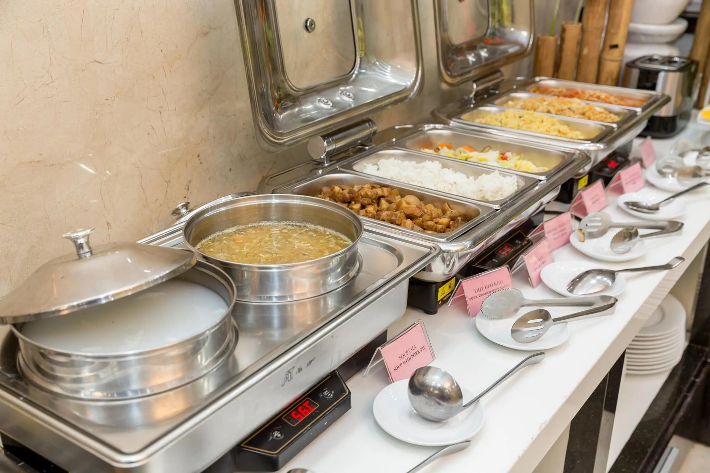 Food and drinks in Dylan Hotel Danang