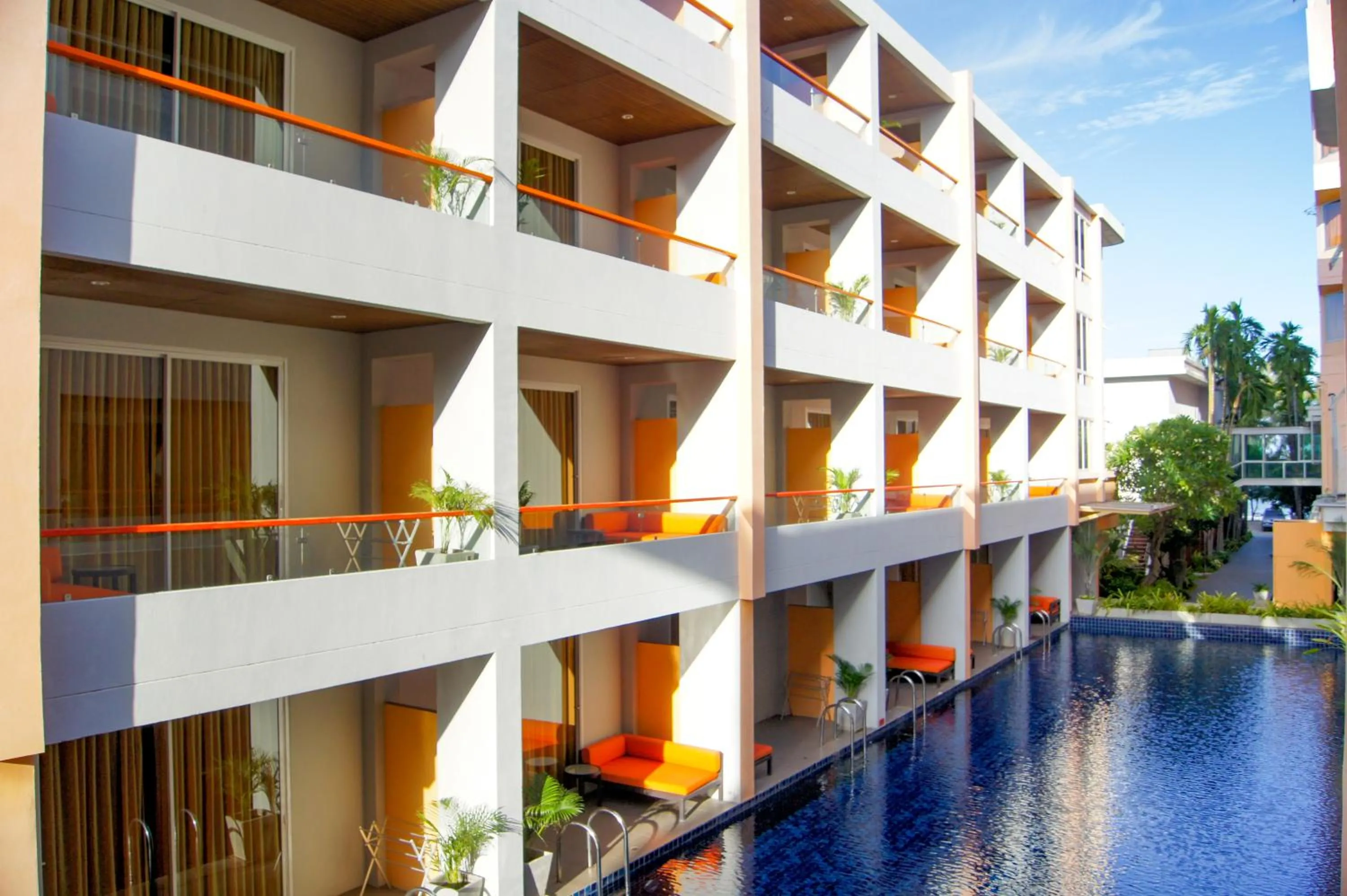 Swimming pool in FuramaXclusive Sandara Hua Hin at Cha-am Beach