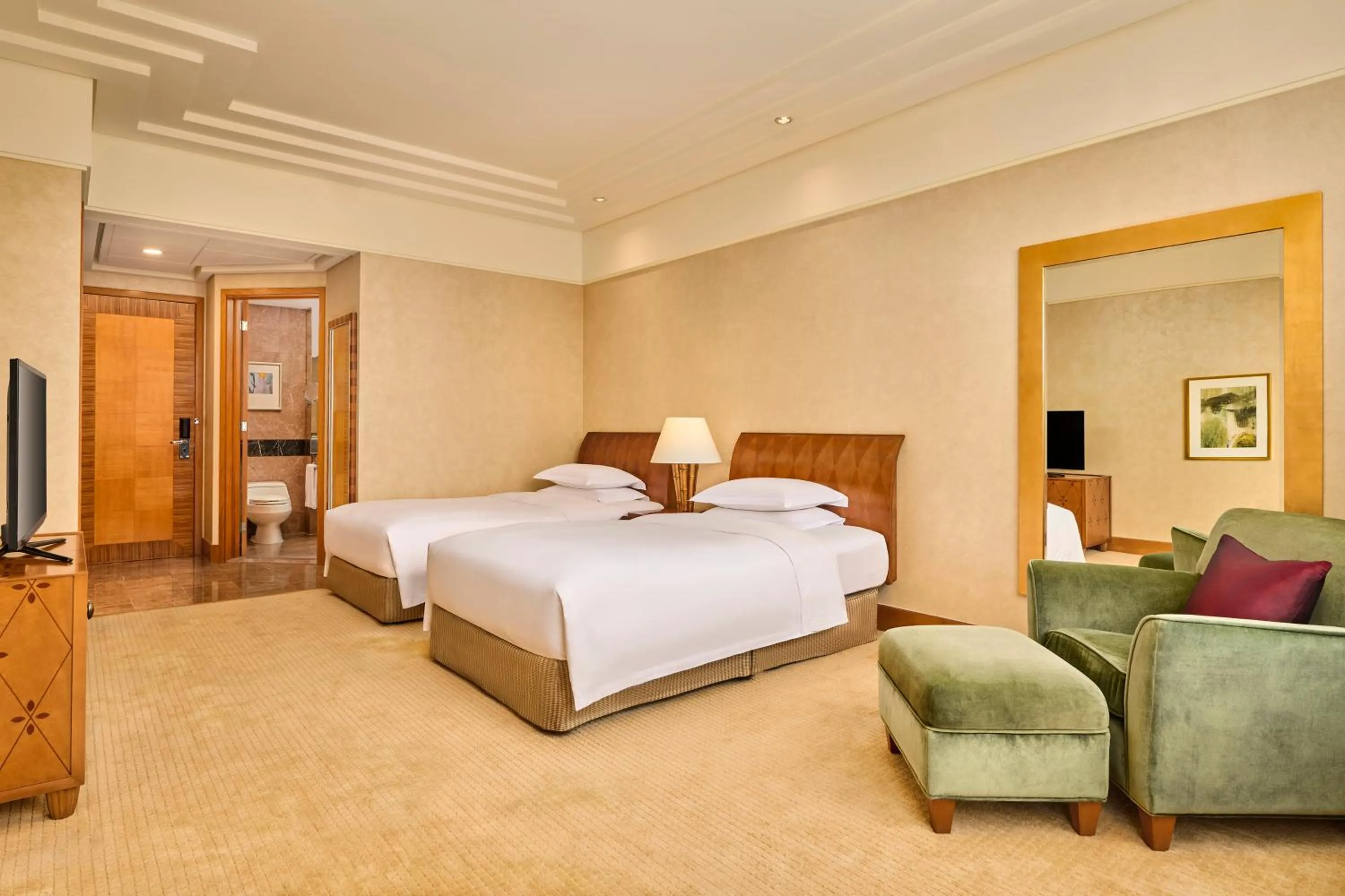 Bed in Hilton Chongqing