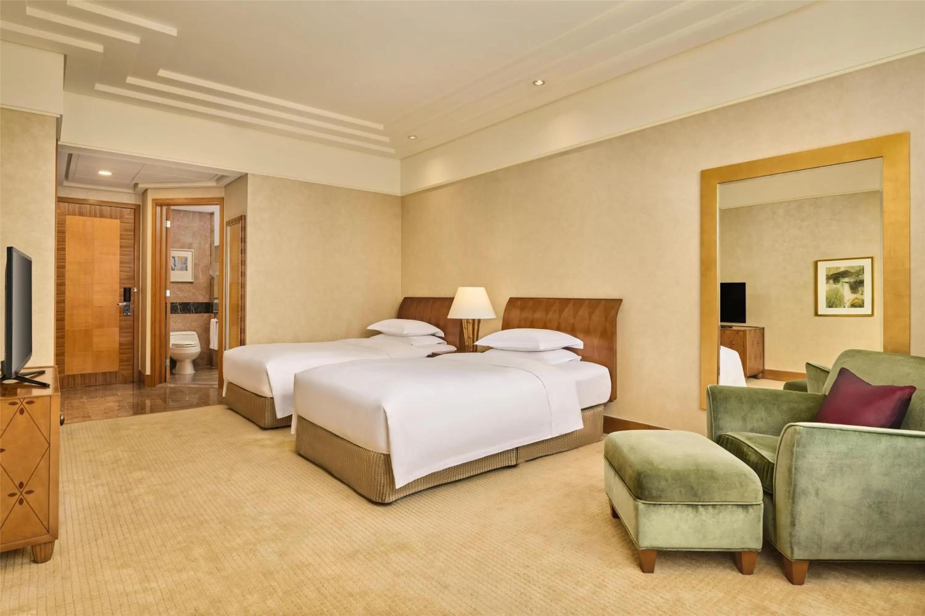 Bed in Hilton Chongqing