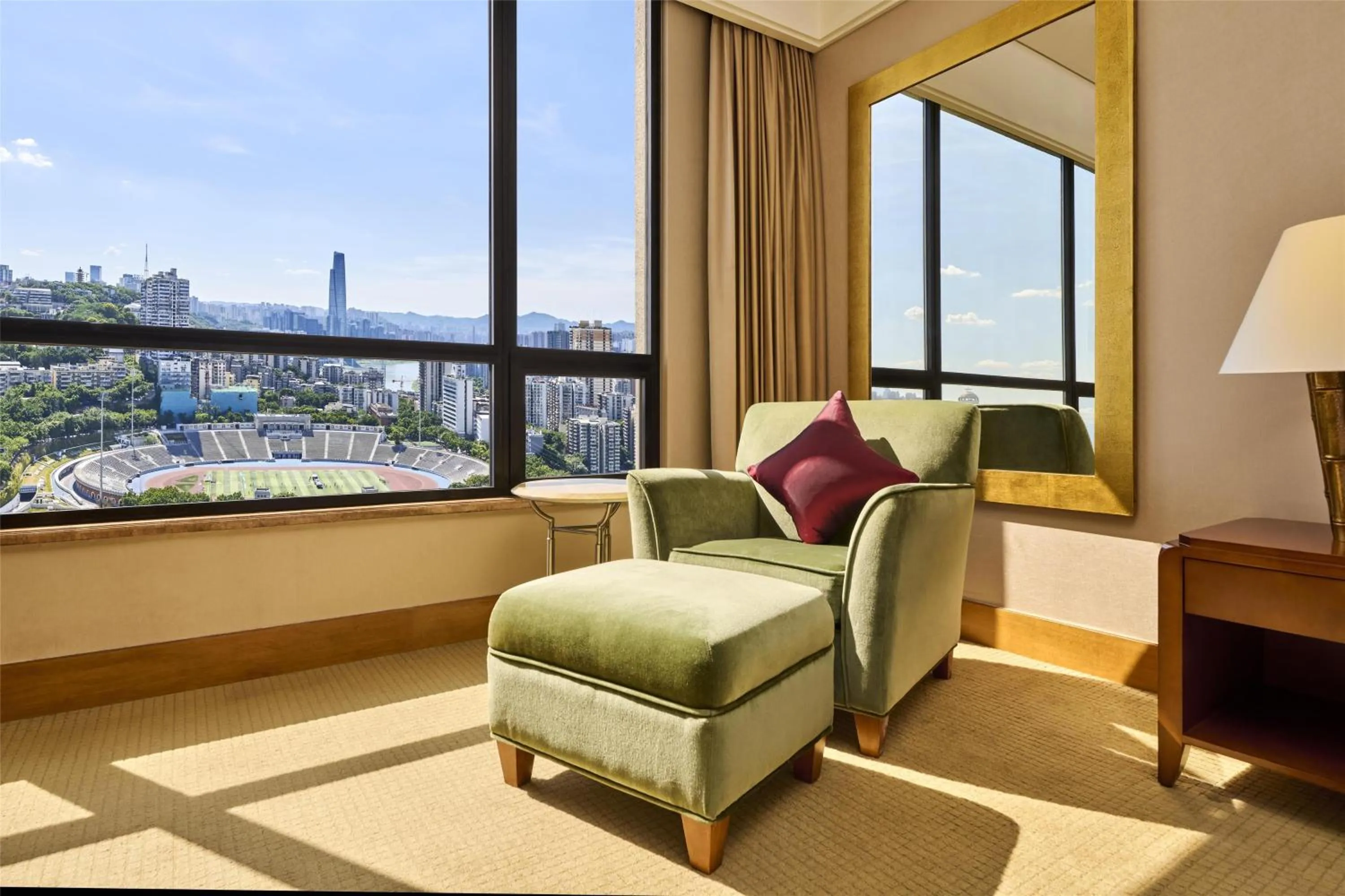 Living room, Bed in Hilton Chongqing