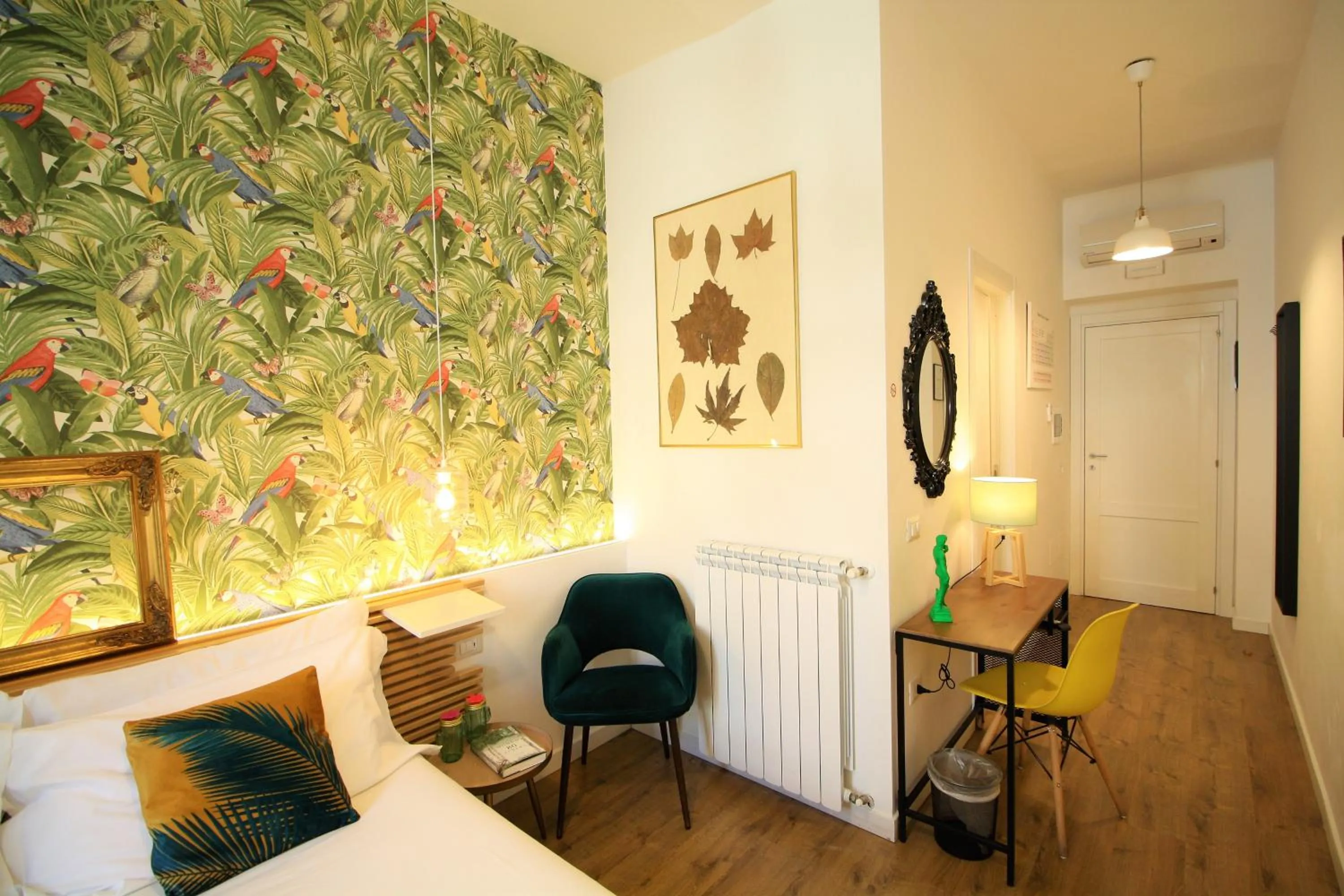 Bedroom, Bed in Daily Napoli - Lungomare