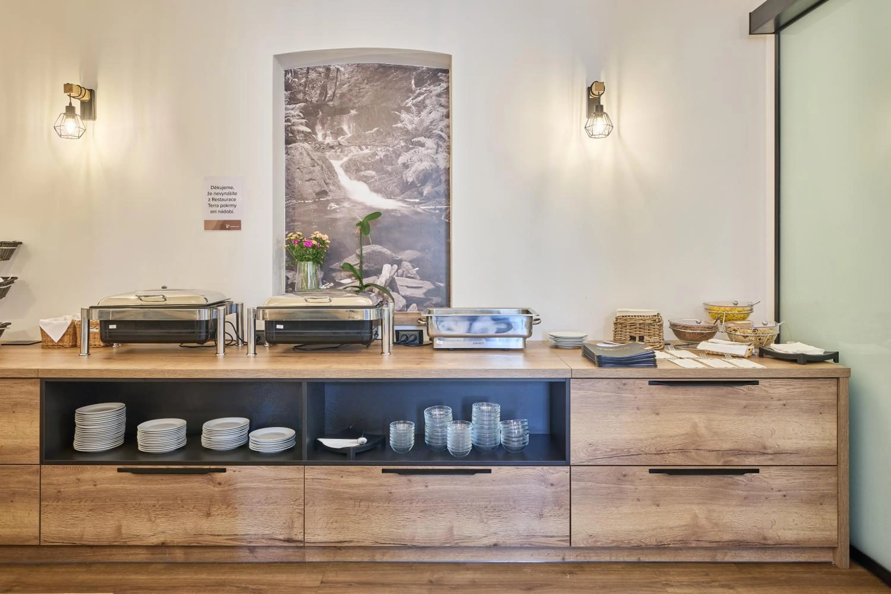 Restaurant/places to eat in Hotel Terra