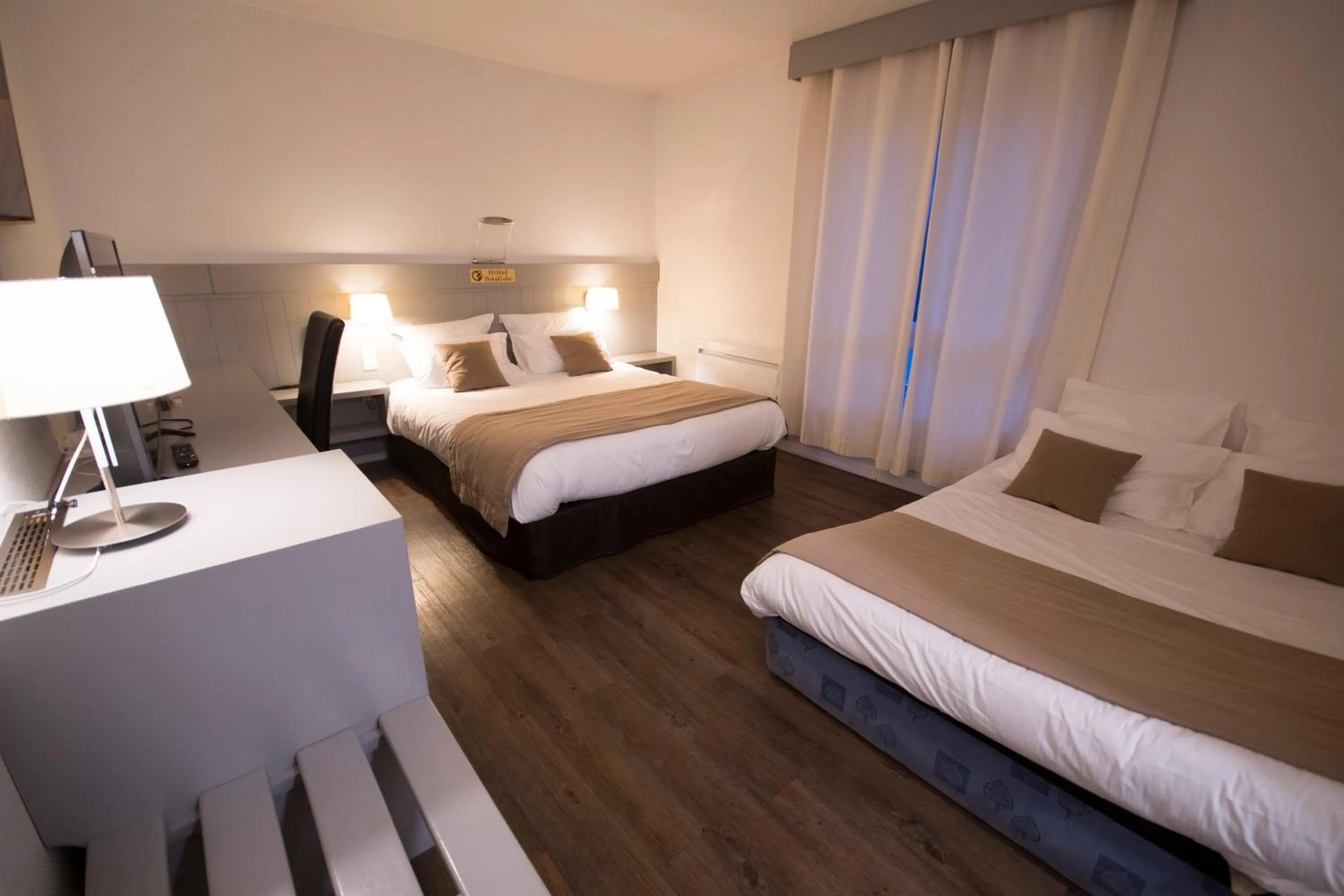 Bedroom, Bed in Hôtel Bastide