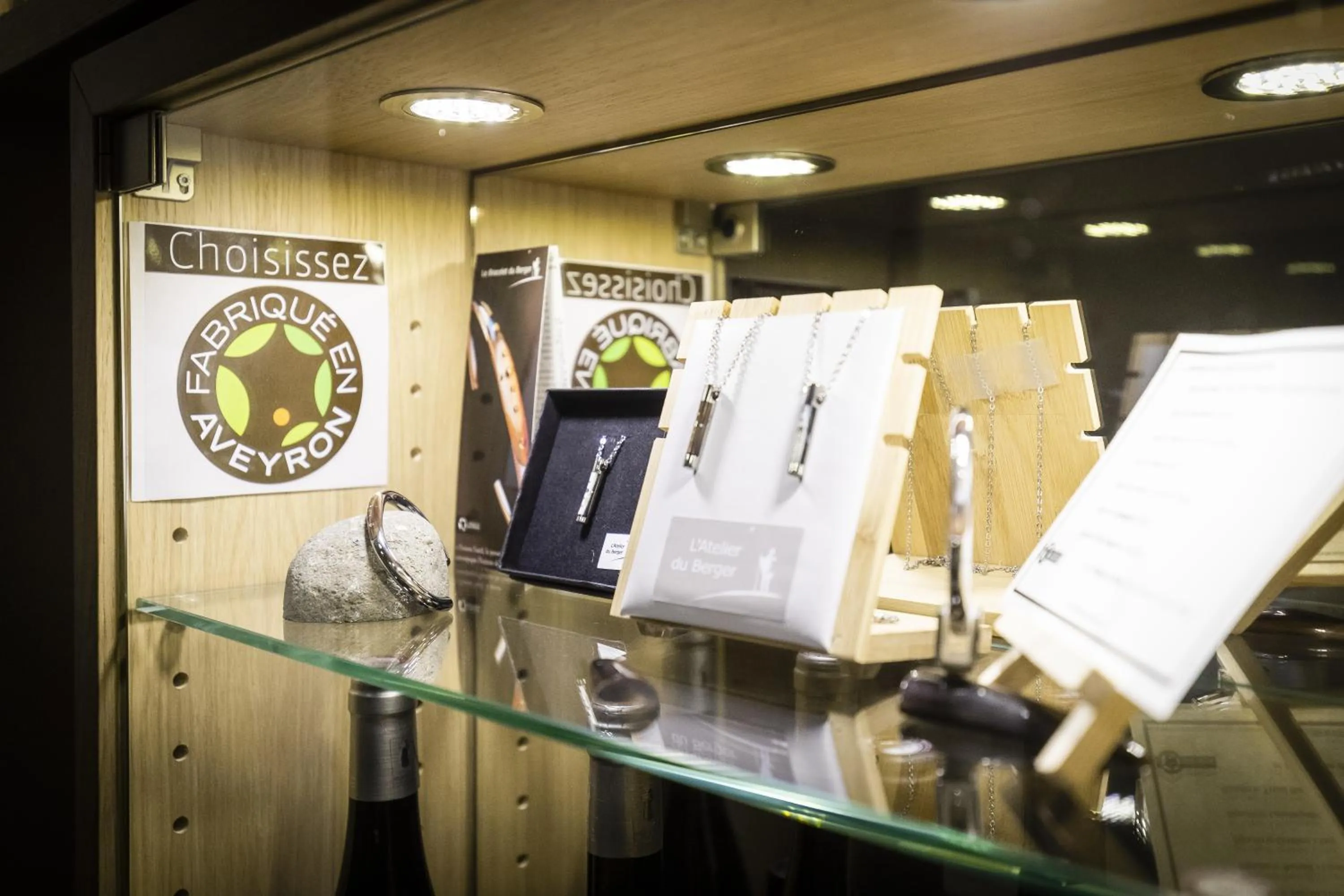 On-site shops in Hôtel Bastide