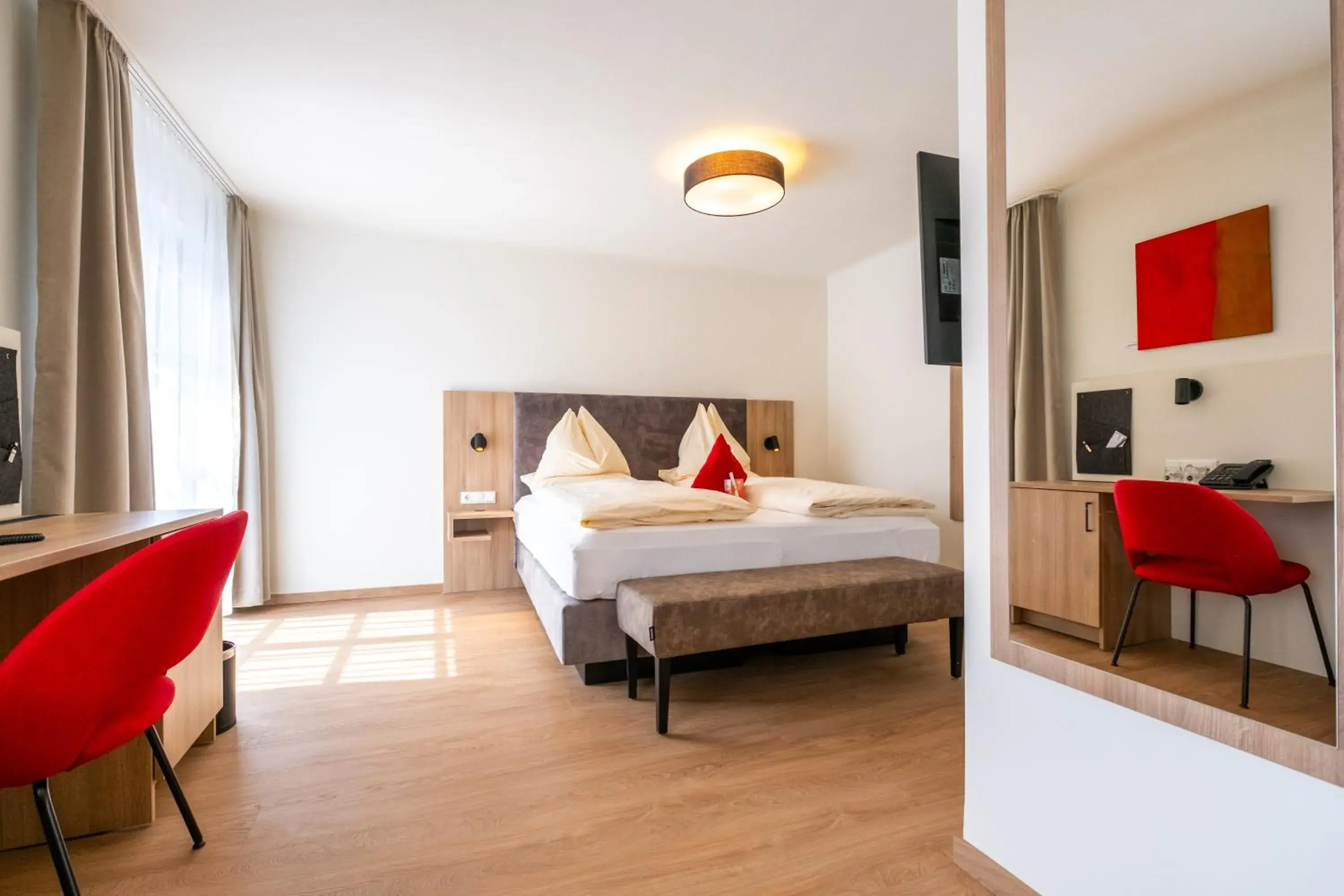 Deluxe Double Room with Balcony in Hotel Rosenvilla Deluxe Double Room with Balcony in Hotel Rosenvilla