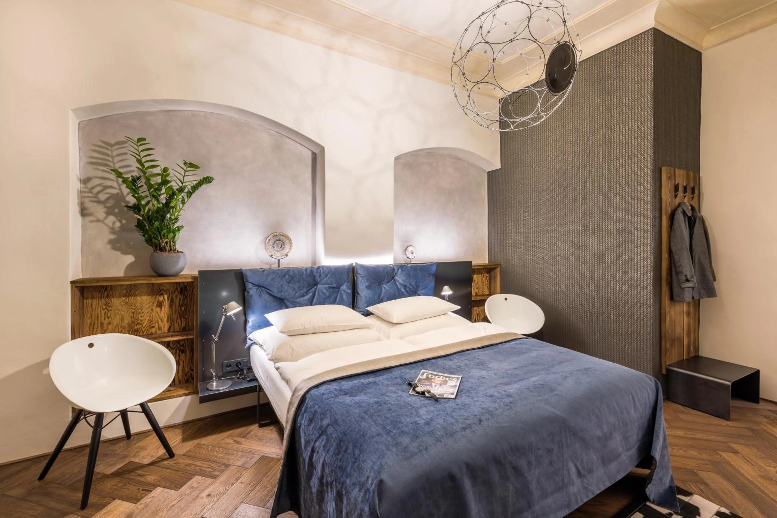 Bedroom, Bed in MOOo by the Castle