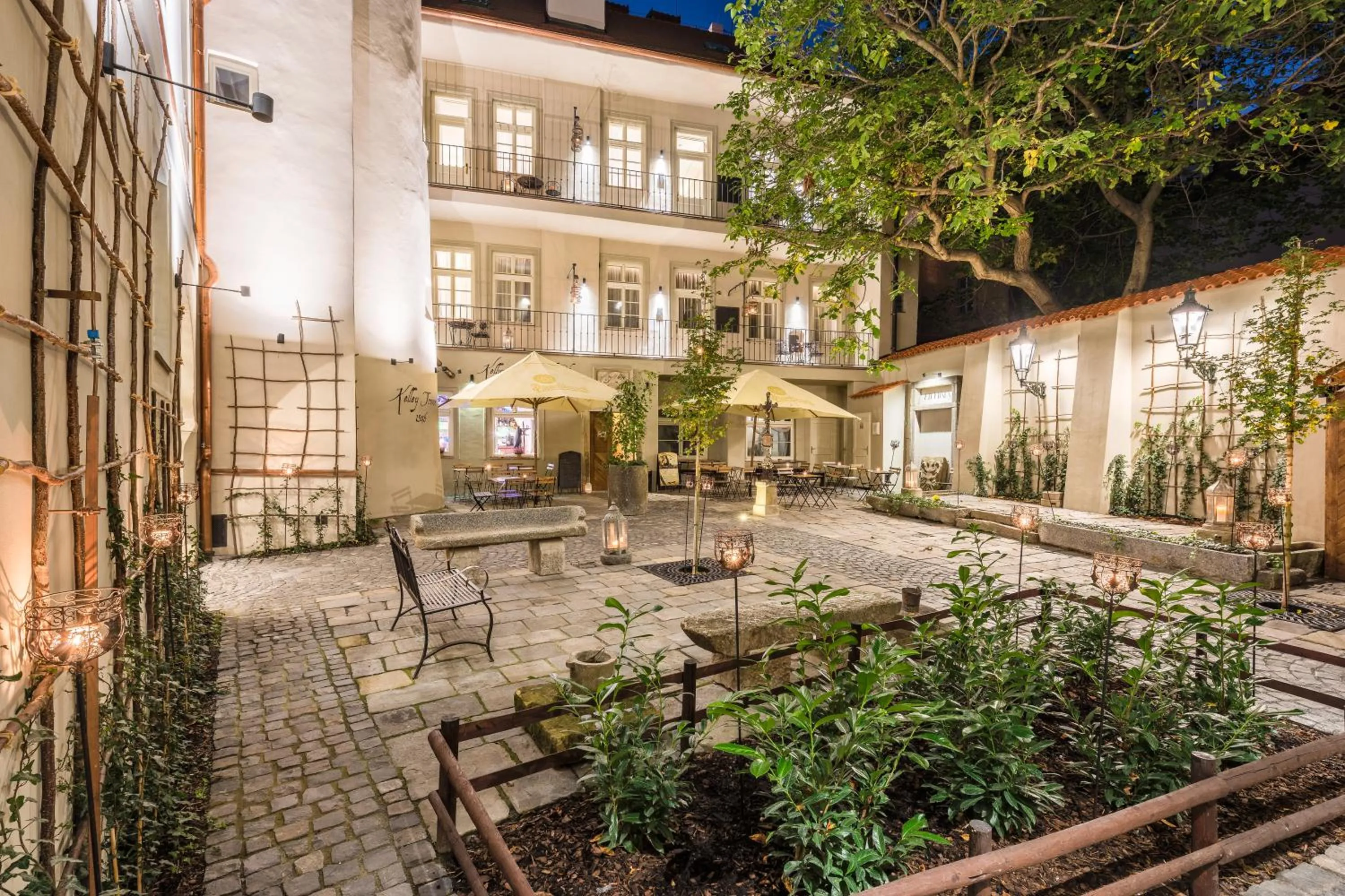 Patio in MOOo by the Castle