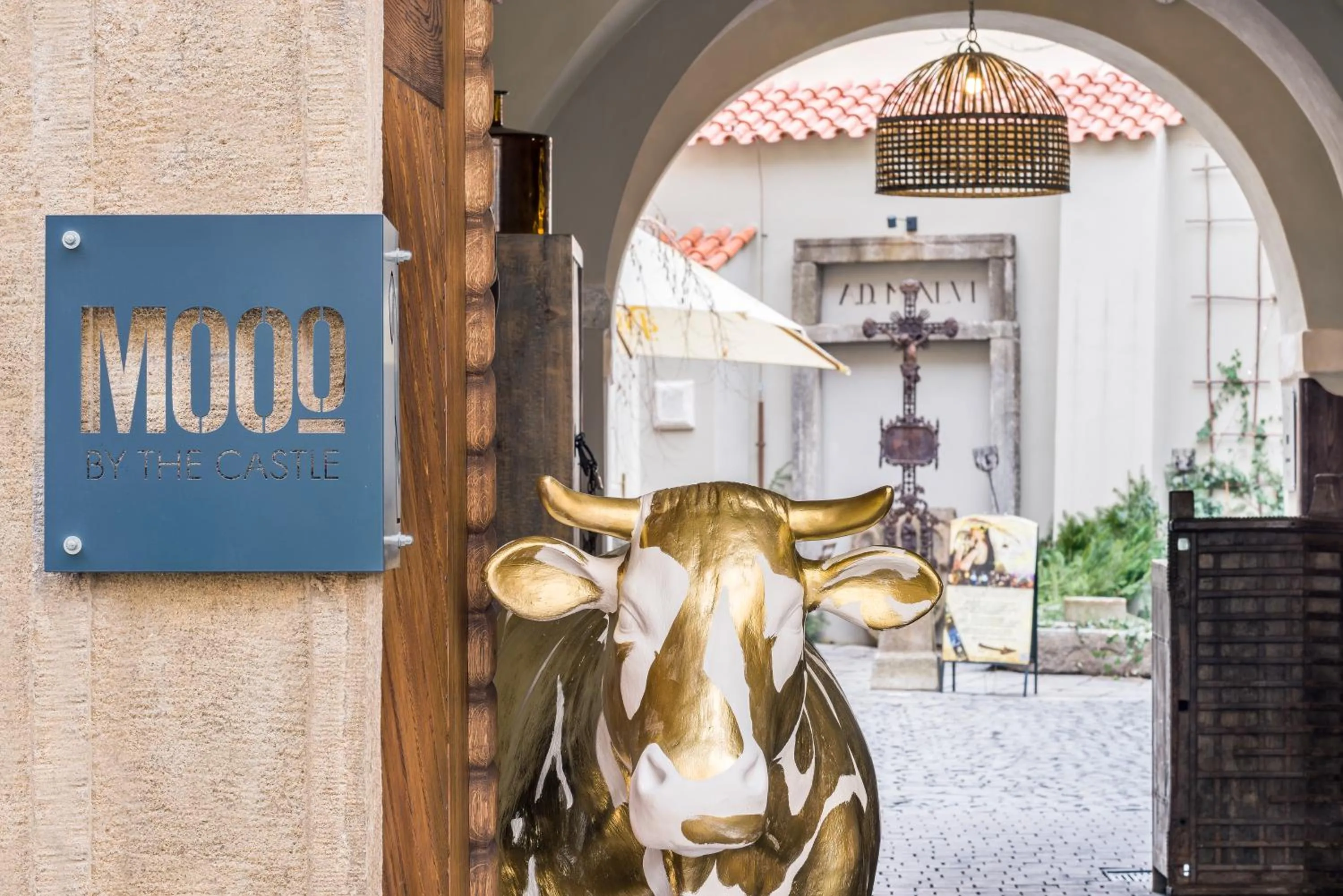 Facade/entrance in MOOo by the Castle
