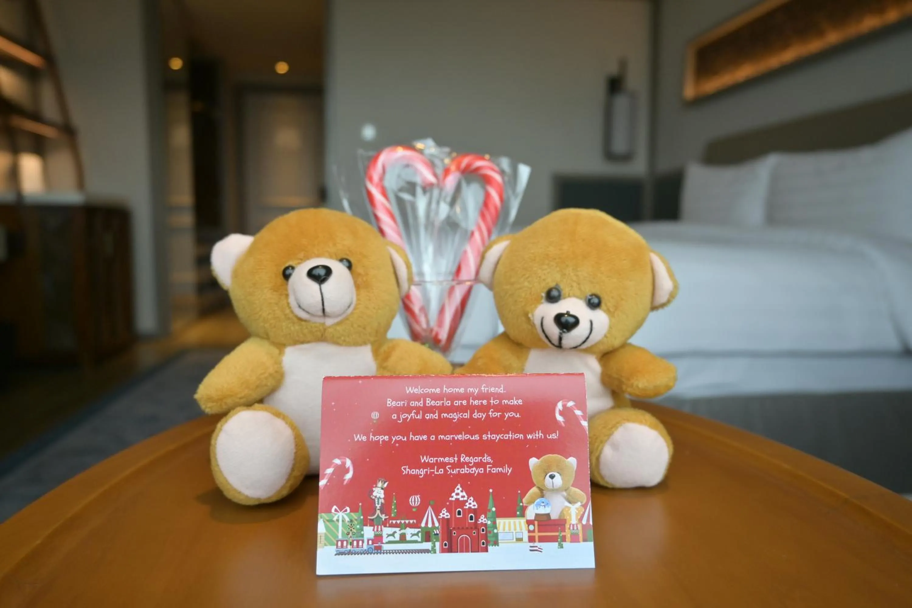 Bed in Shangri-la Surabaya