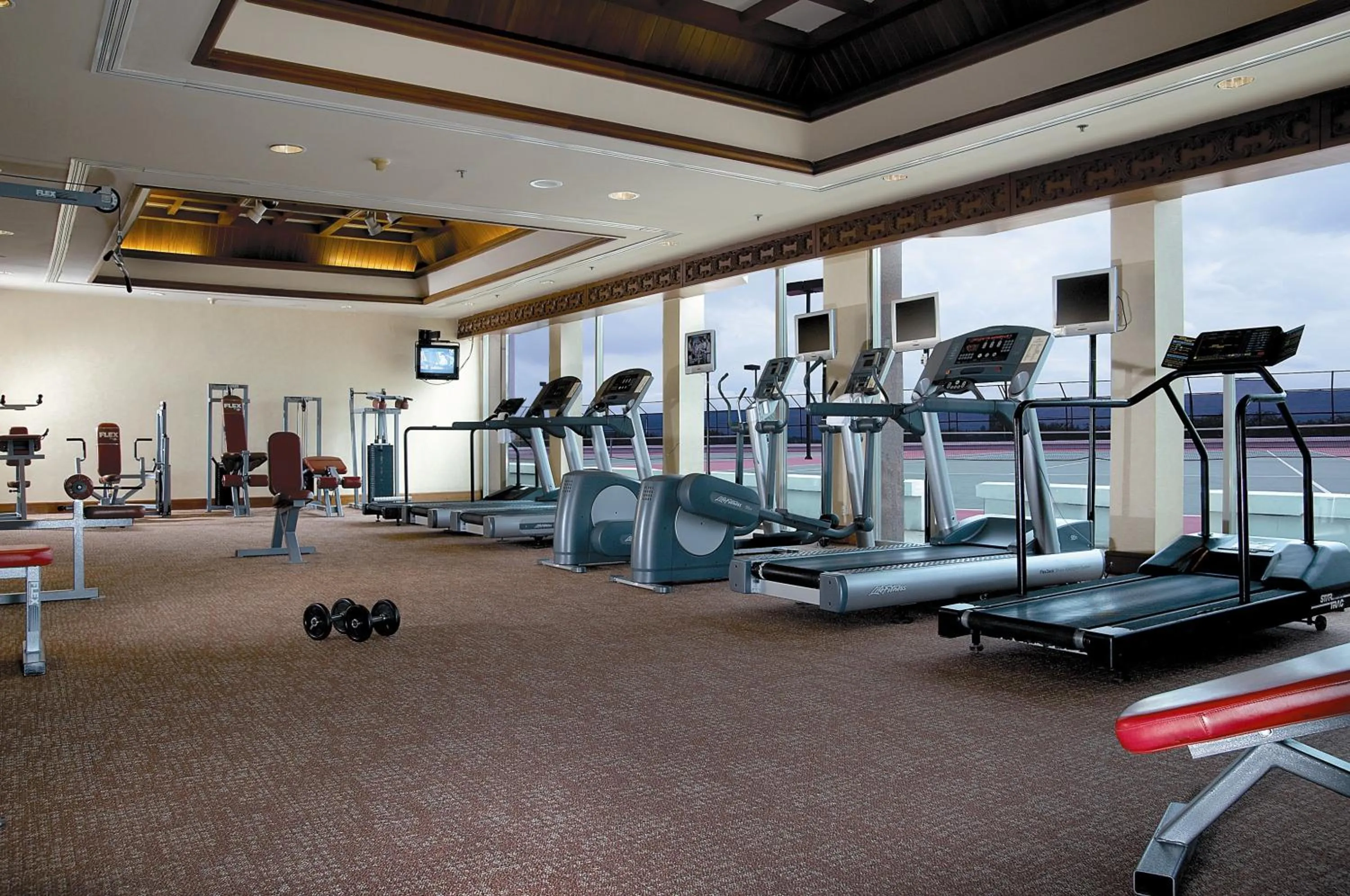 Fitness centre/facilities in Shangri-la Surabaya