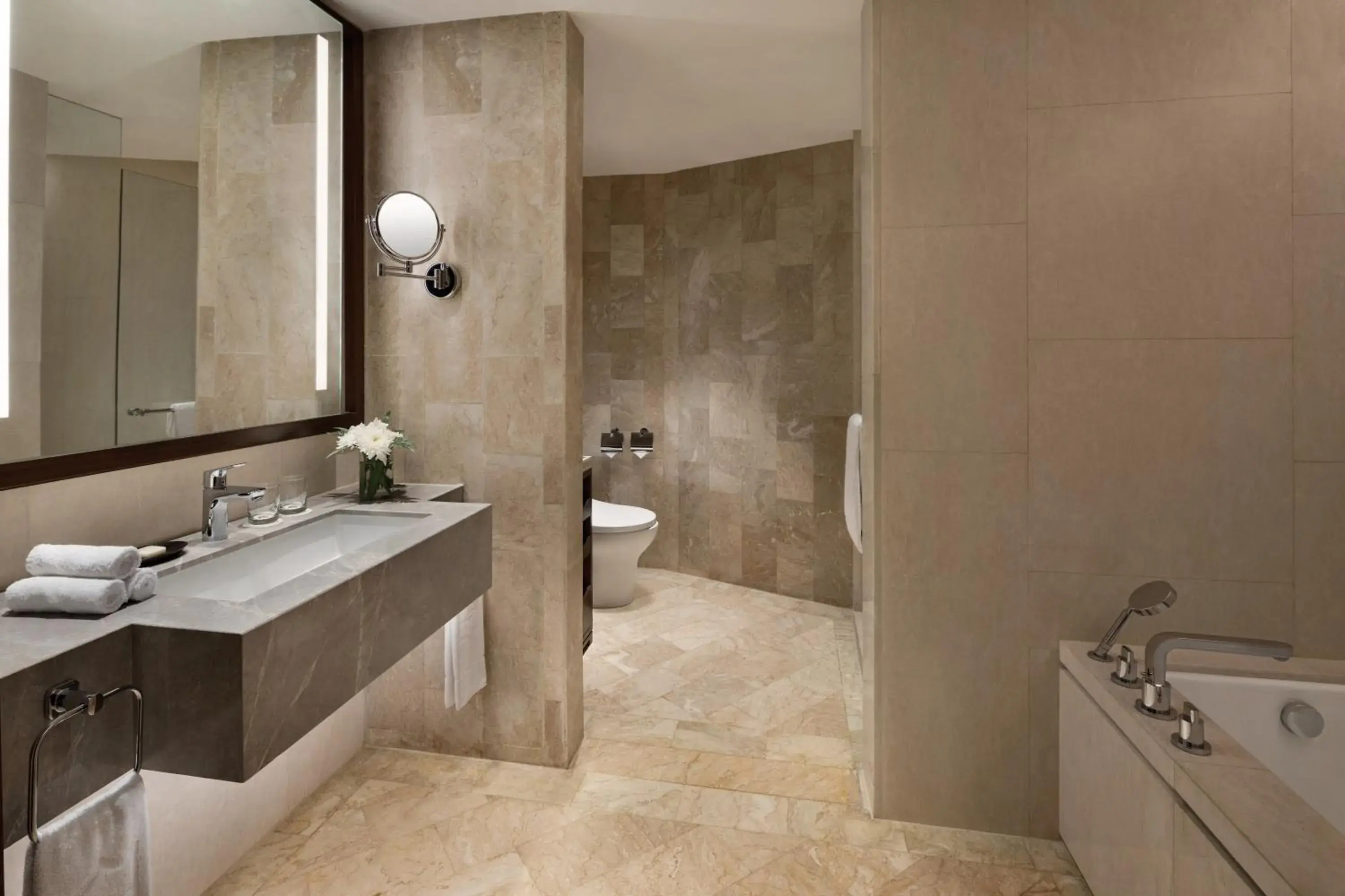 Horizon Executive King Room in Shangri-la Surabaya Horizon Executive King Room in Shangri-la Surabaya