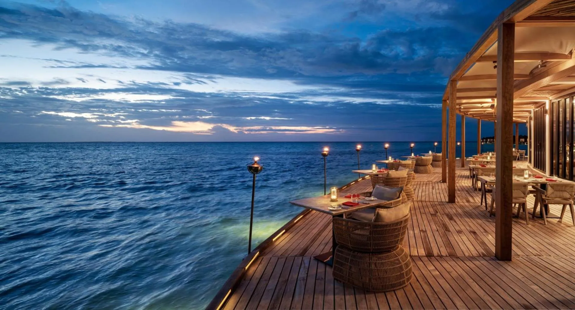 Restaurant/places to eat in Anantara Dhigu Maldives Resort