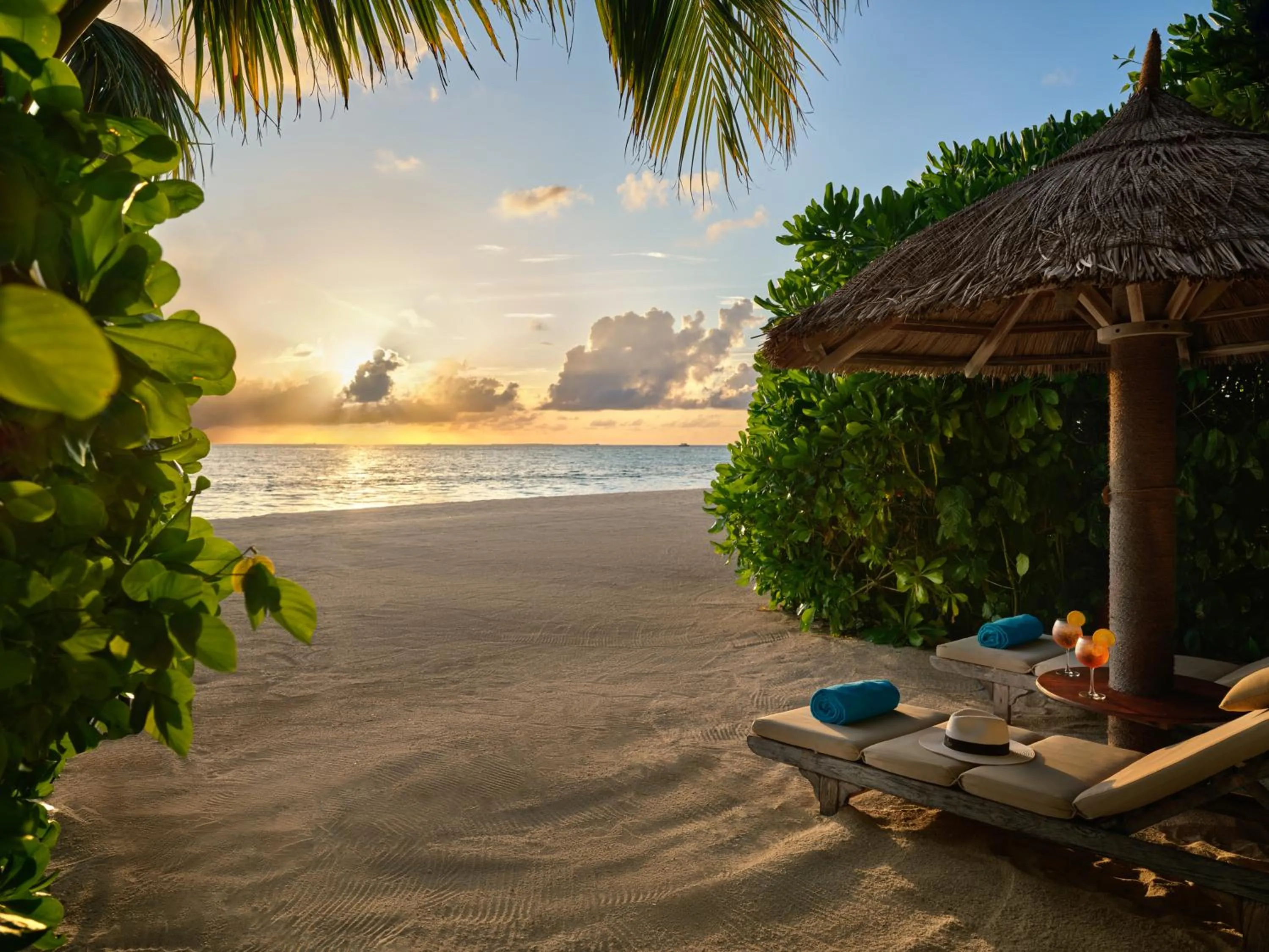 Sunrise in Anantara Dhigu Maldives Resort