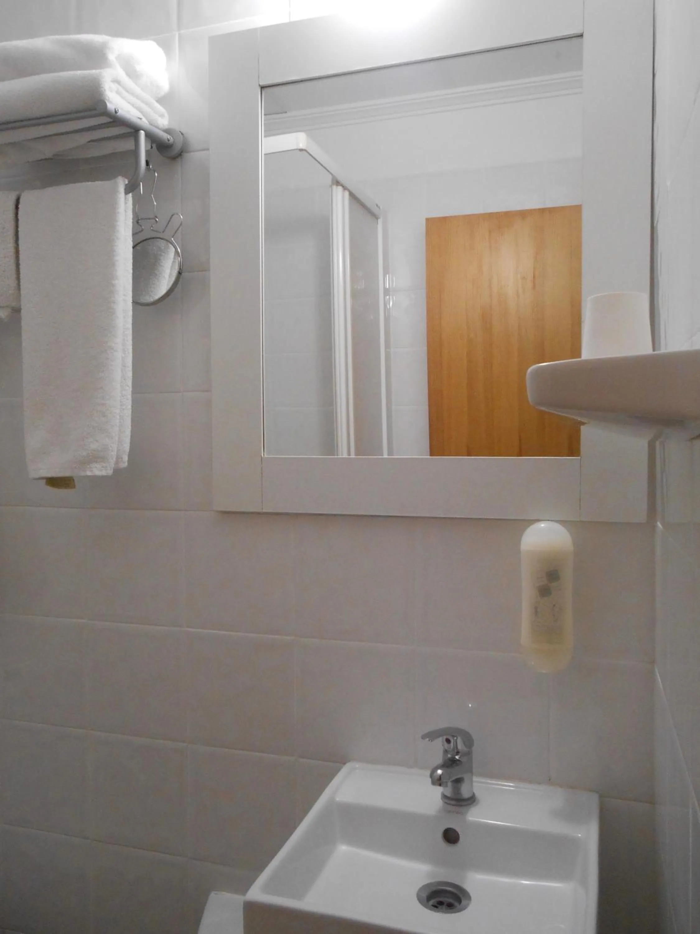 Bathroom in Hostal El Callejón