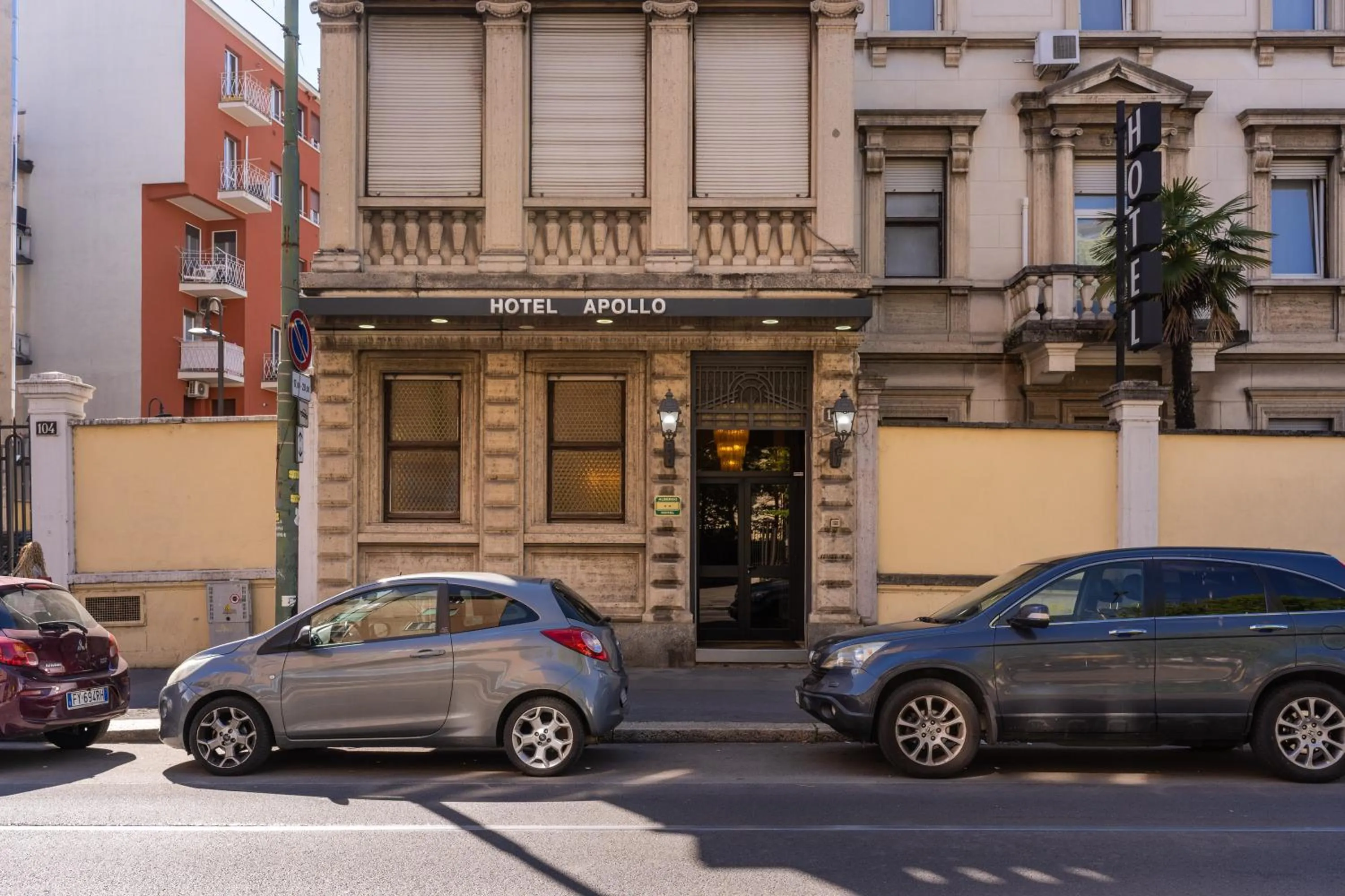 Property building in Hotel Apollo