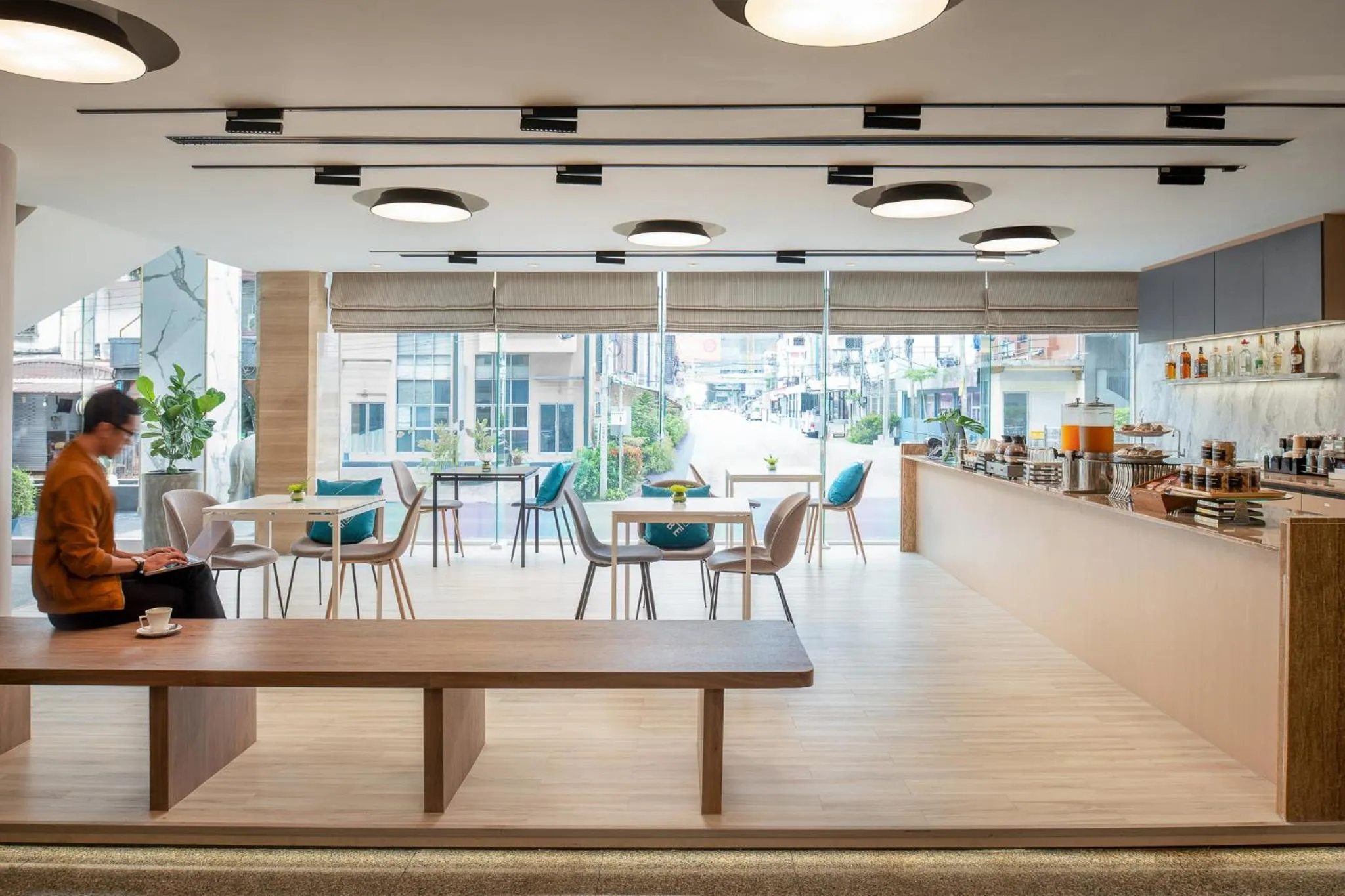 Restaurant/places to eat in Cross Vibe Bangkok Srinakarin