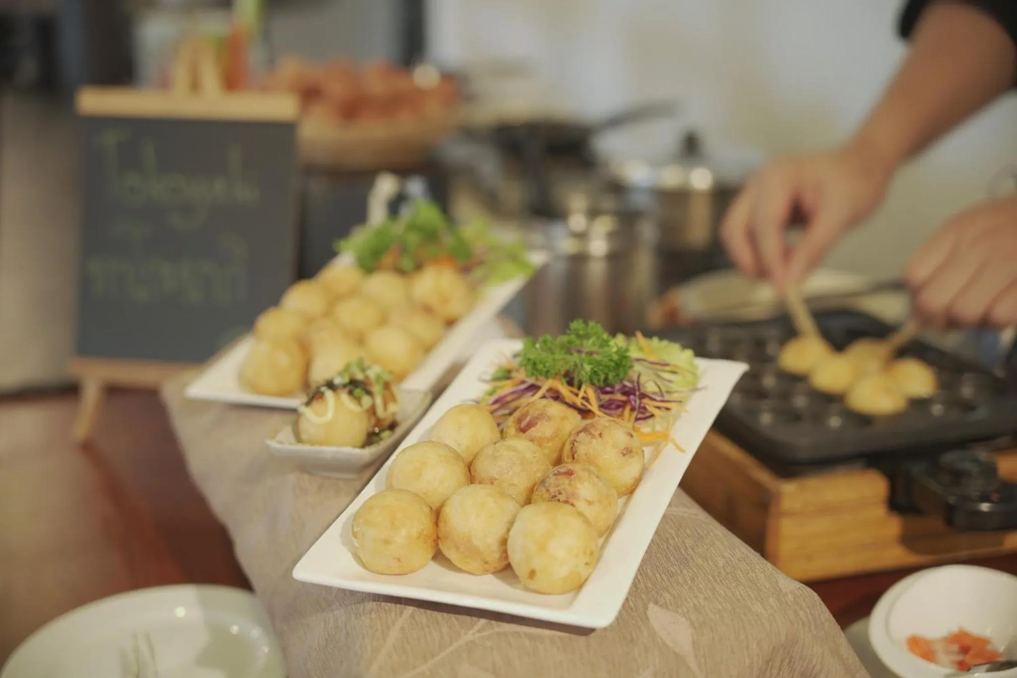 Food in Cross Vibe Bangkok Srinakarin