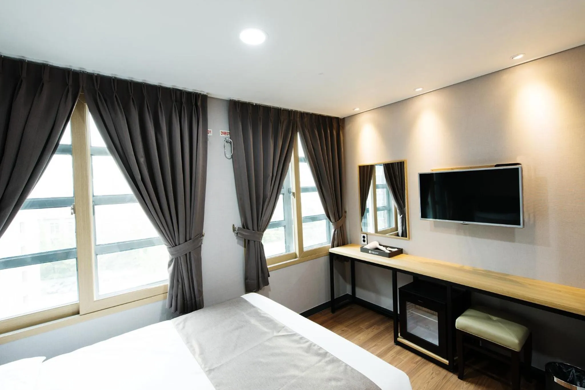 Bedroom, Bed in Ehwa In Myeongdong