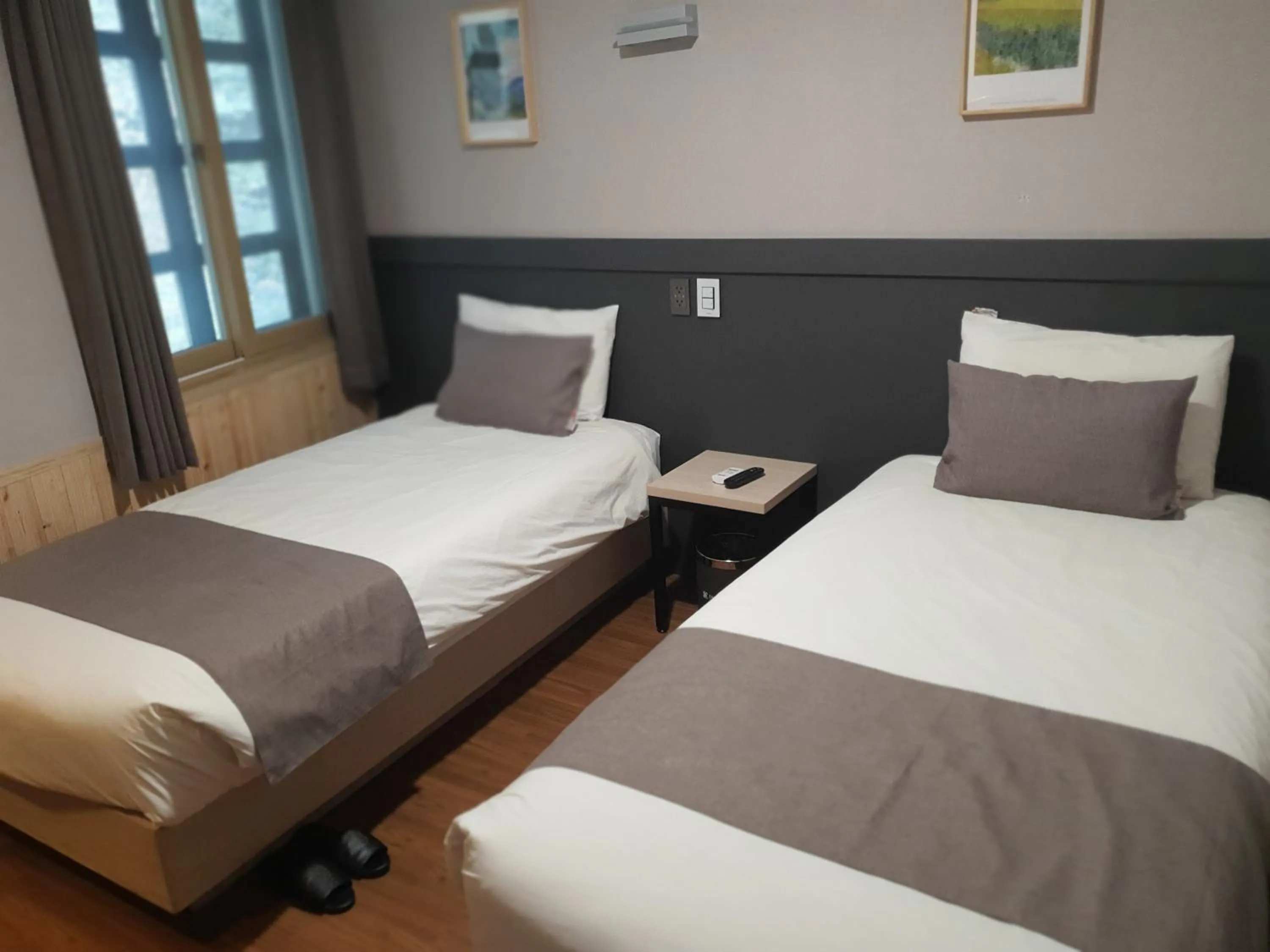 Bedroom, Bed in Ehwa In Myeongdong