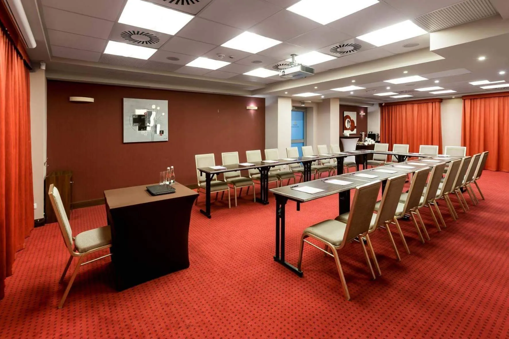Meeting/conference room in Hotel Tęczowy Młyn