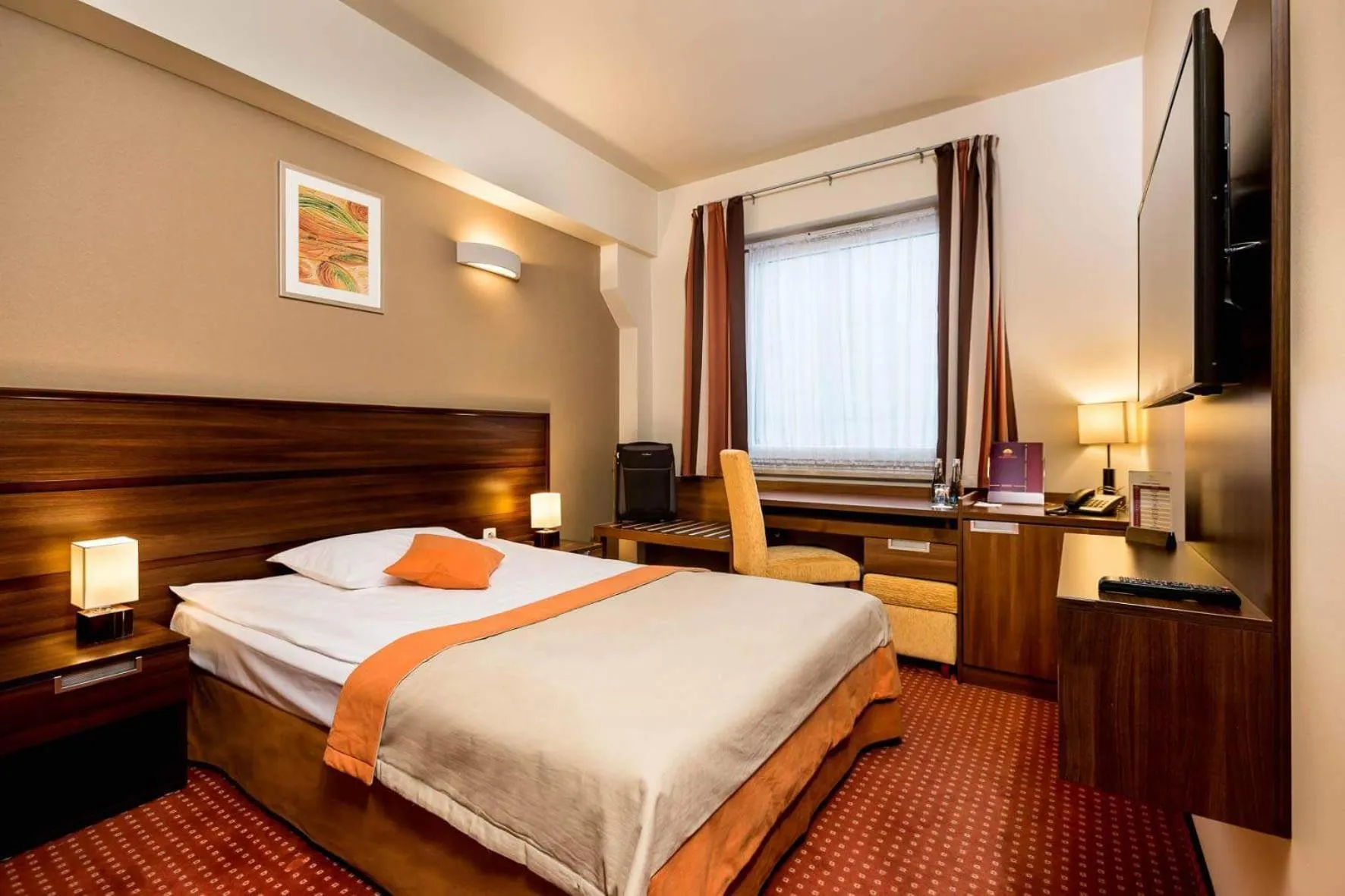 Bedroom, Bed in Hotel Tęczowy Młyn