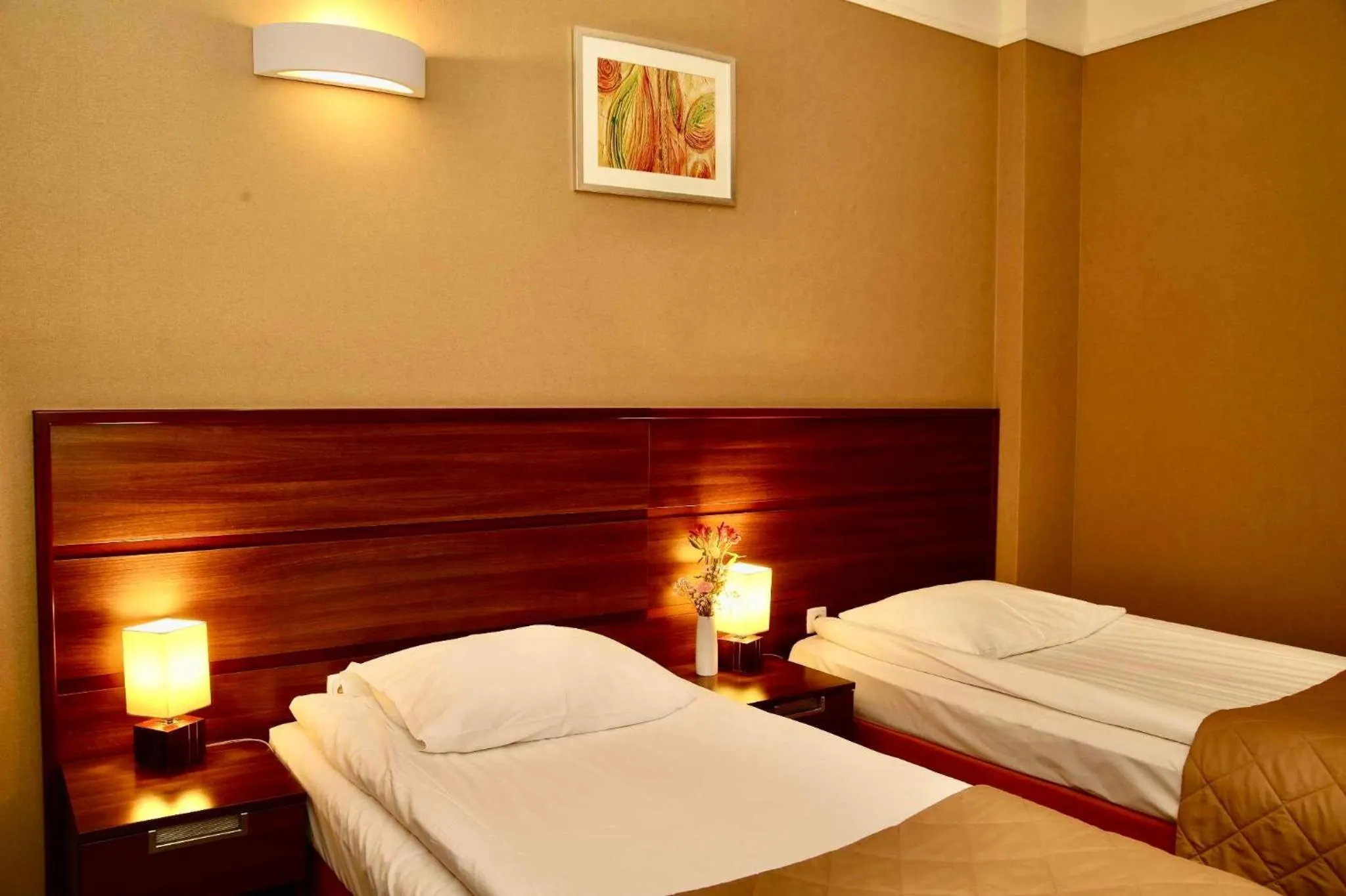 Bed in Hotel Tęczowy Młyn