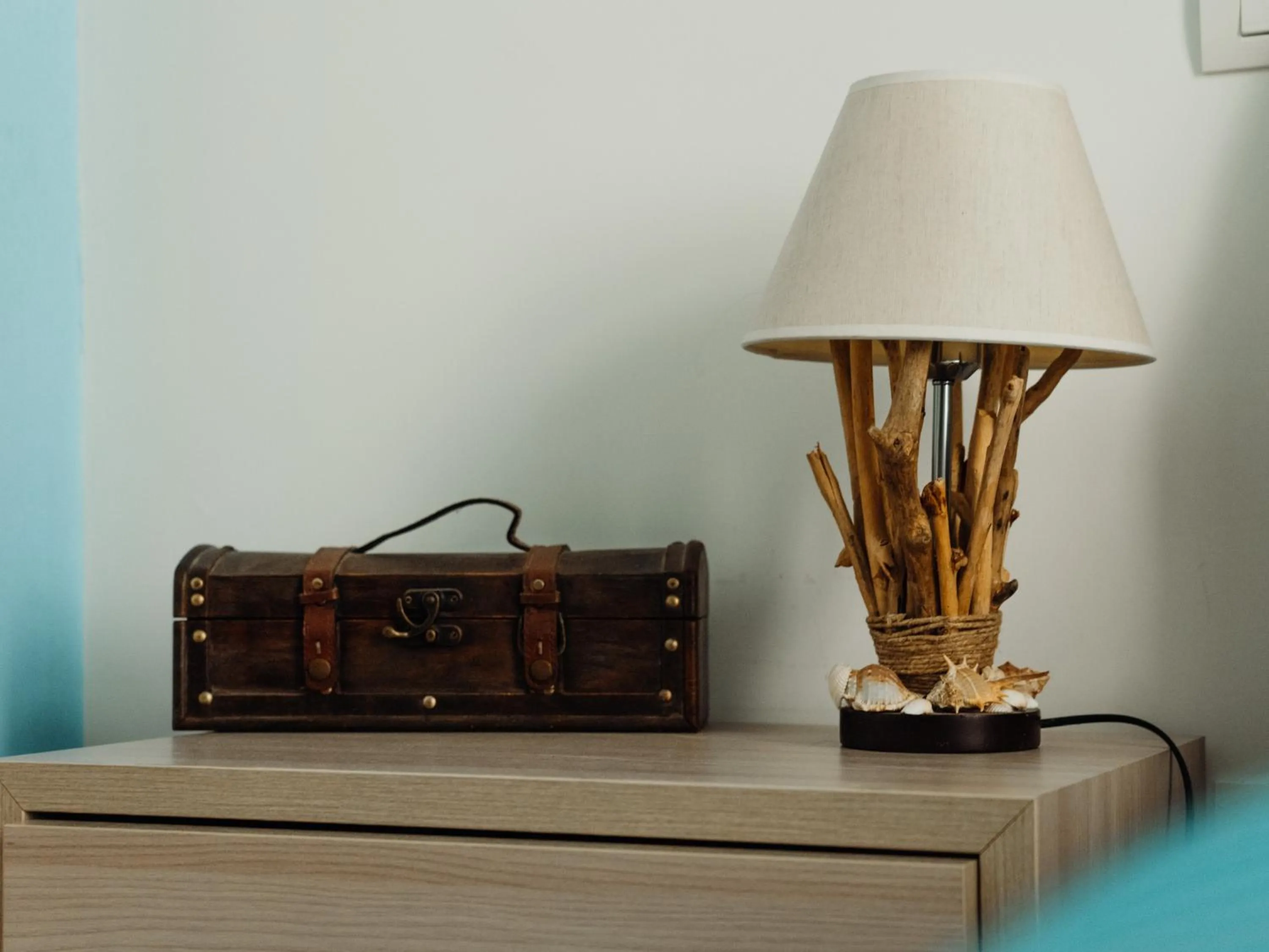 Decorative detail in Lo Specchio dei Papiri