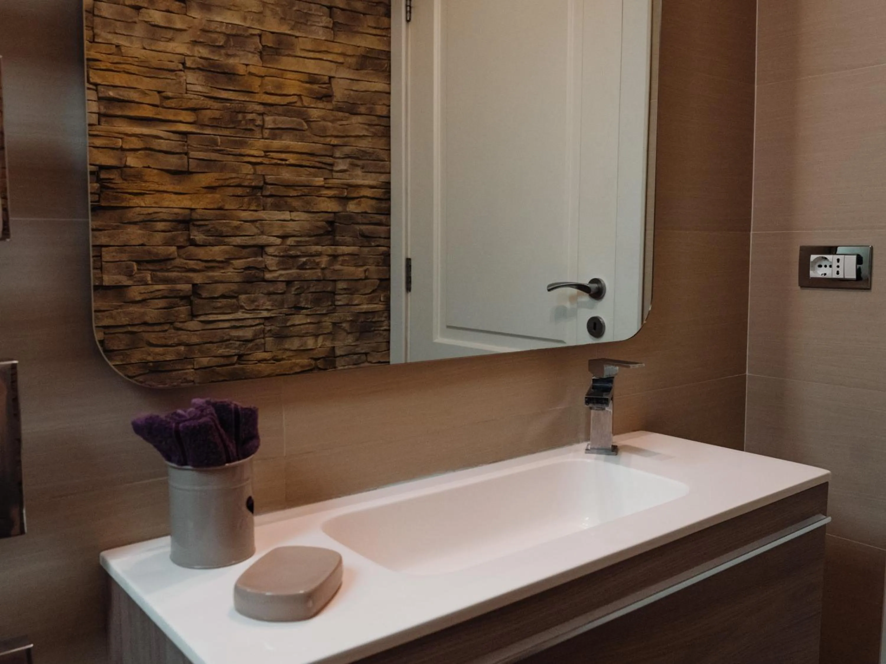 Bathroom in Lo Specchio dei Papiri