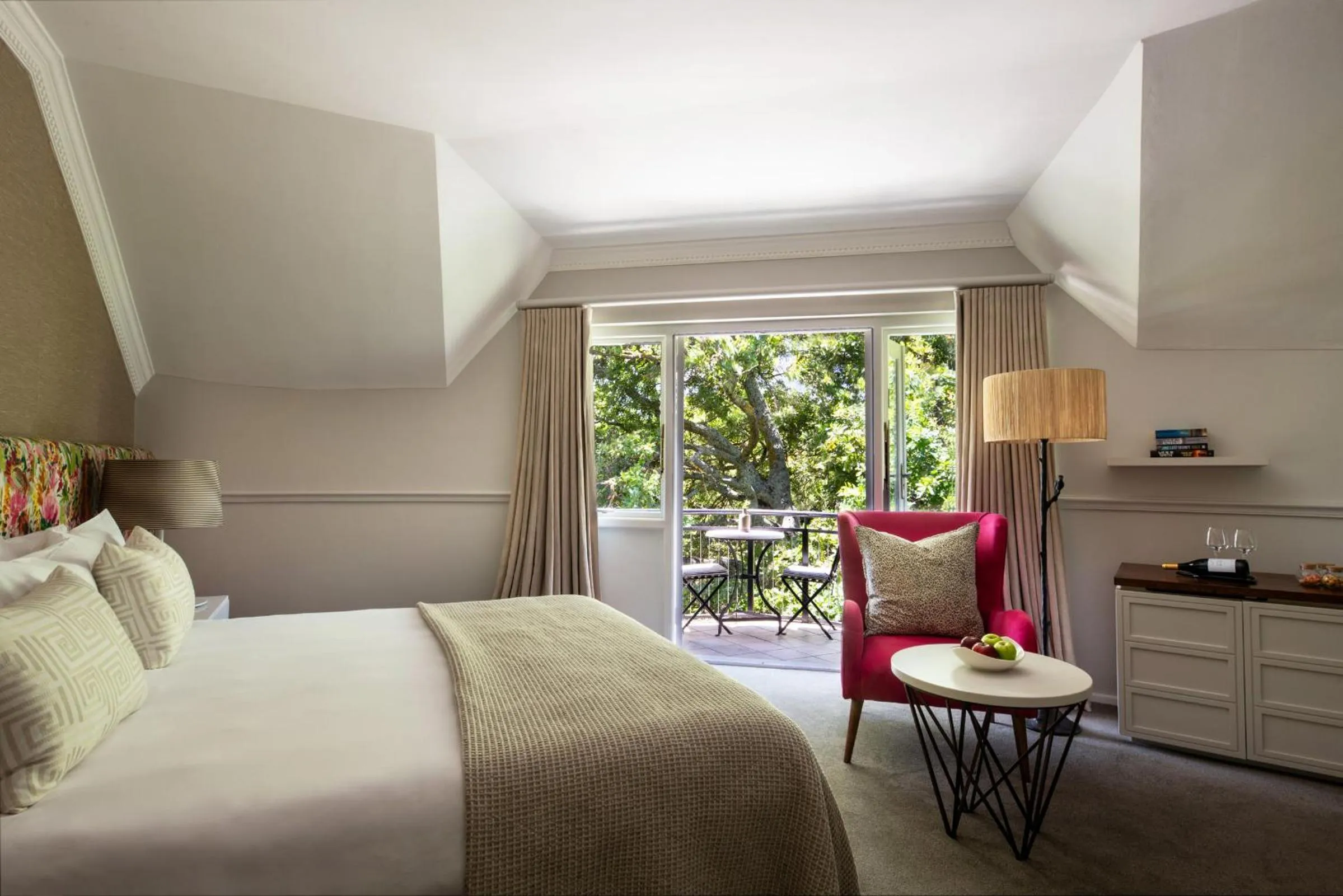 Bedroom, Bed in Mont Rochelle Hotel and Vineyard