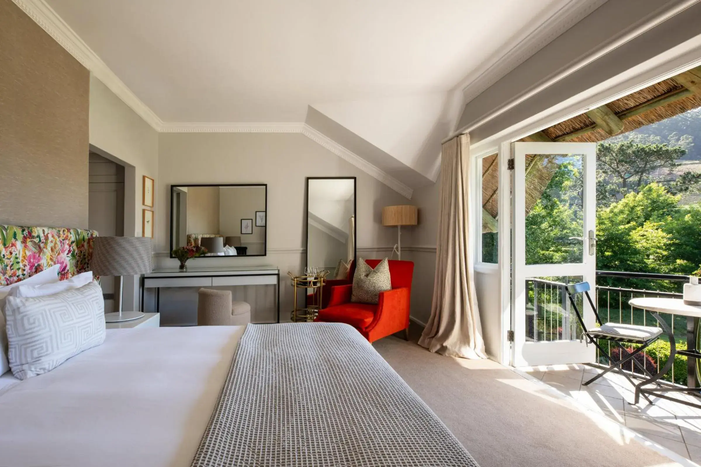 Shiraz Room in Mont Rochelle Hotel and Vineyard Shiraz Room in Mont Rochelle Hotel and Vineyard