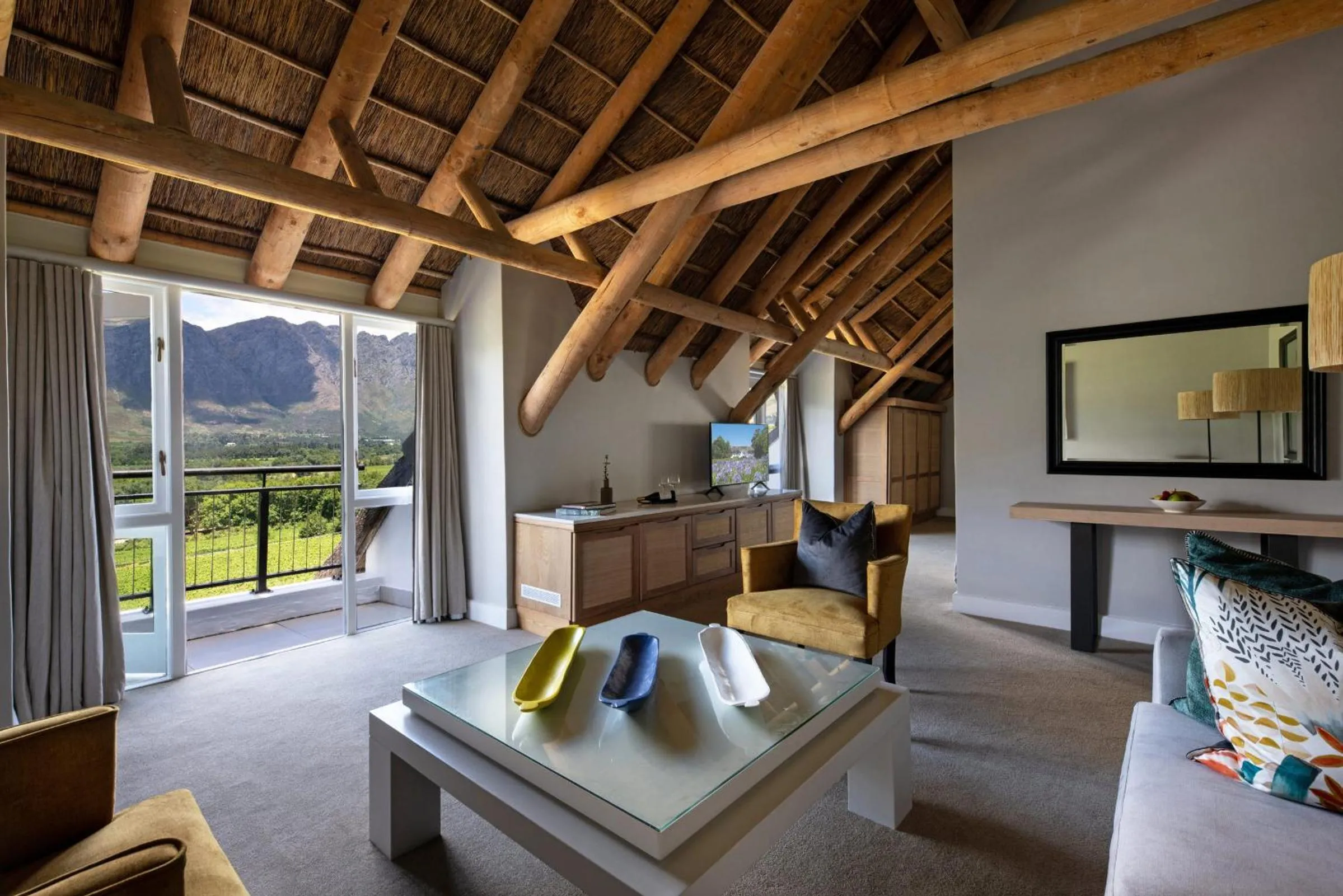 Lounge or bar in Mont Rochelle Hotel and Vineyard