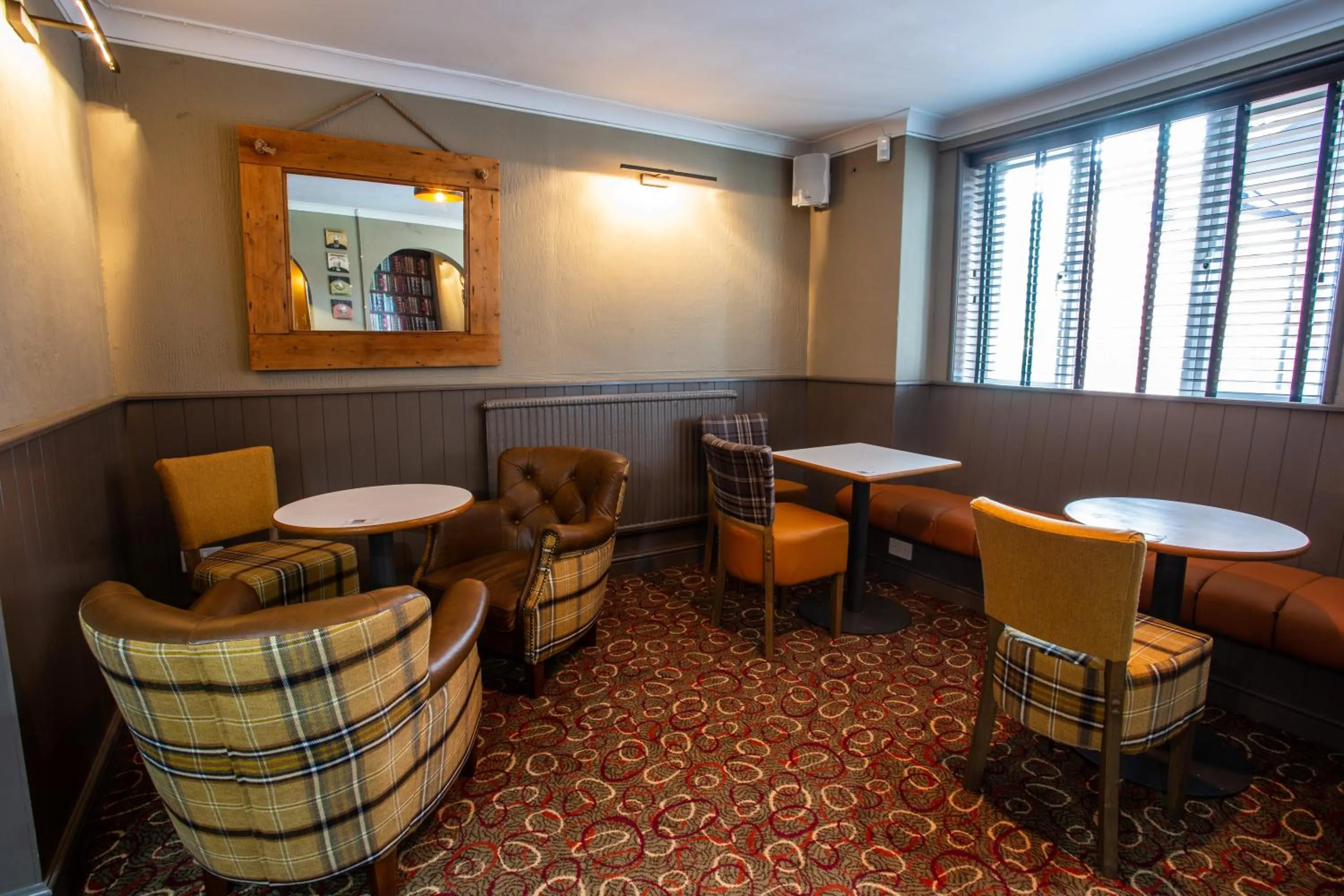 Lounge or bar in The Windmill Inn