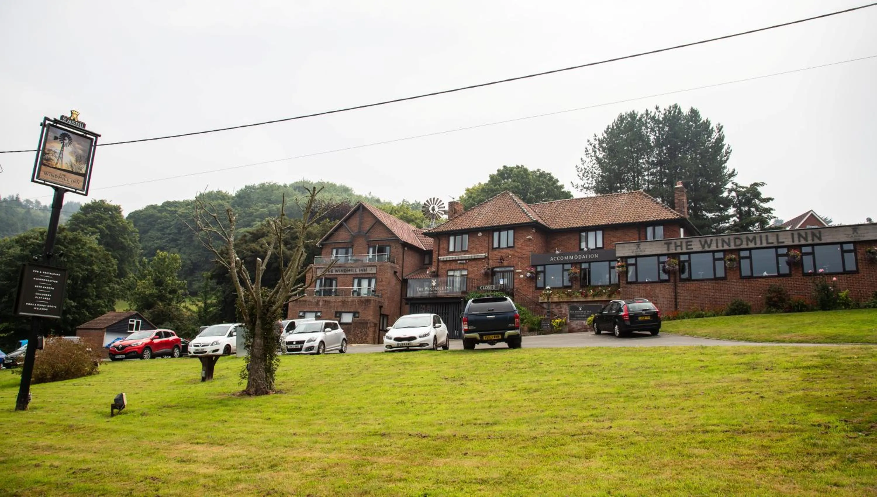 Facade/entrance in The Windmill Inn