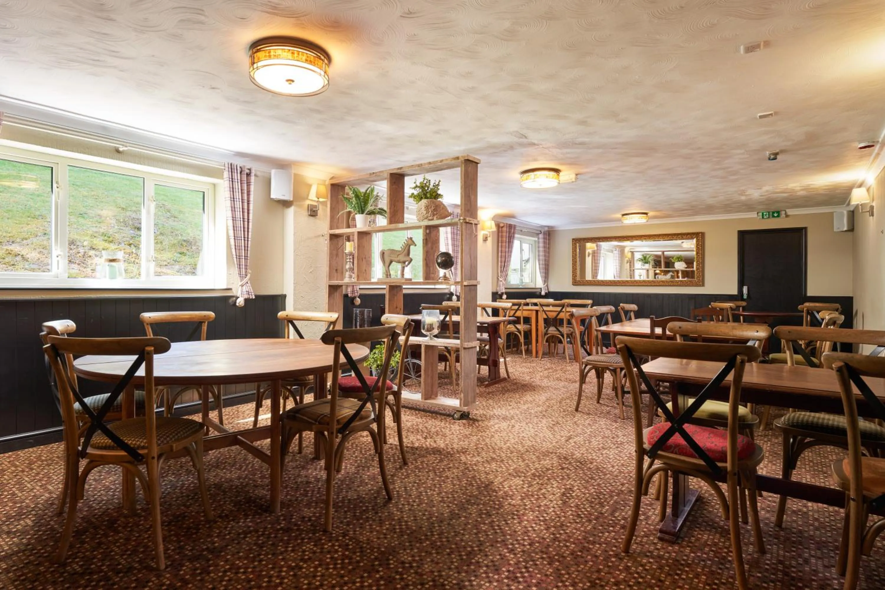 Restaurant/places to eat in The Windmill Inn