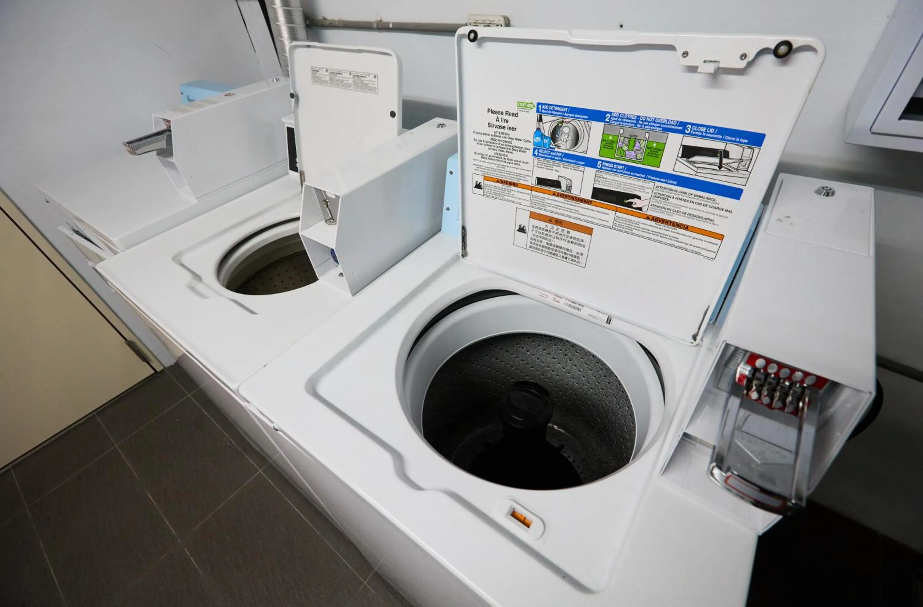 washing machine in Traveller Inn TieHua Cultural and Creative Hotel