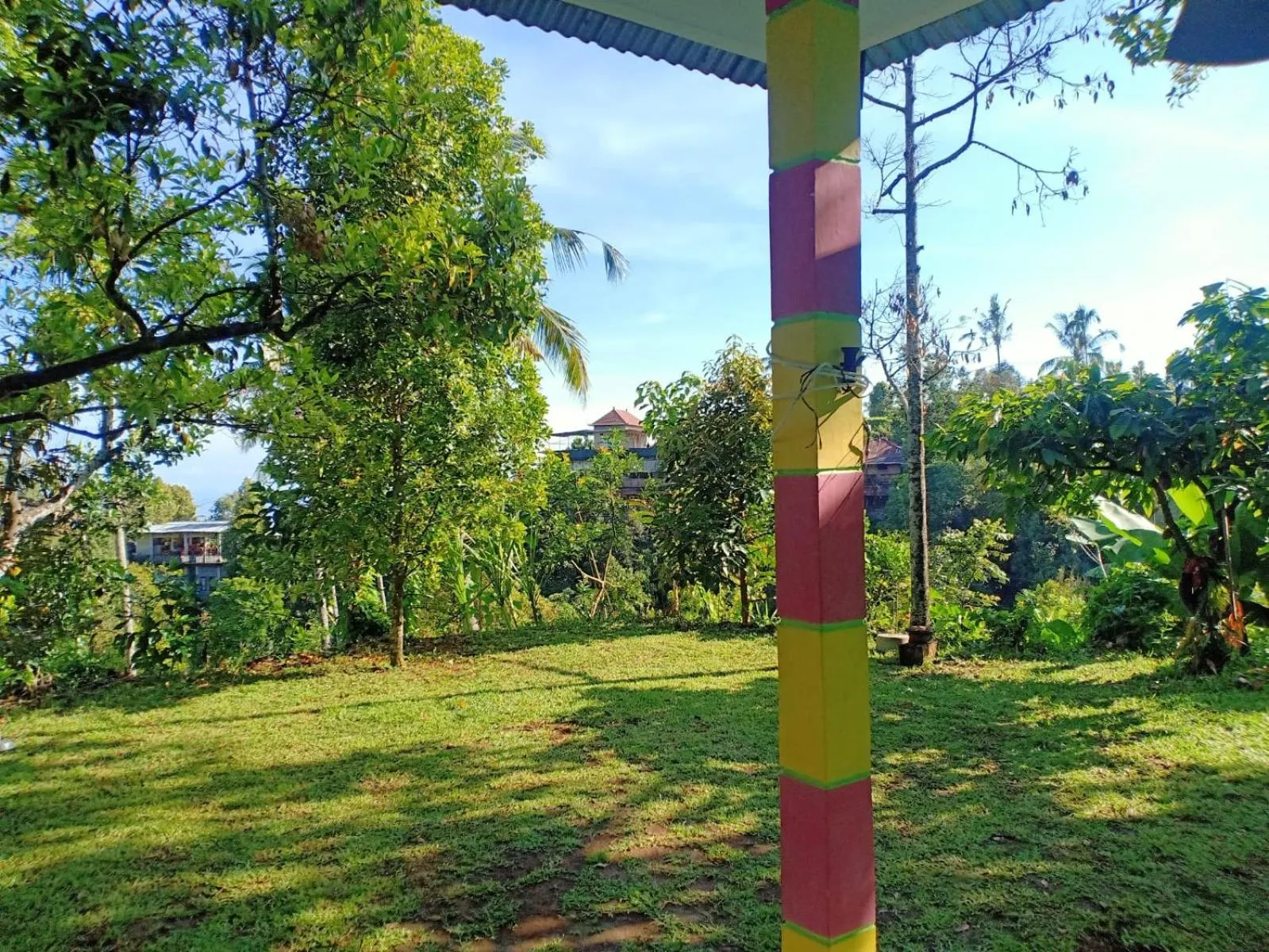 Day in Sekumpul Local House