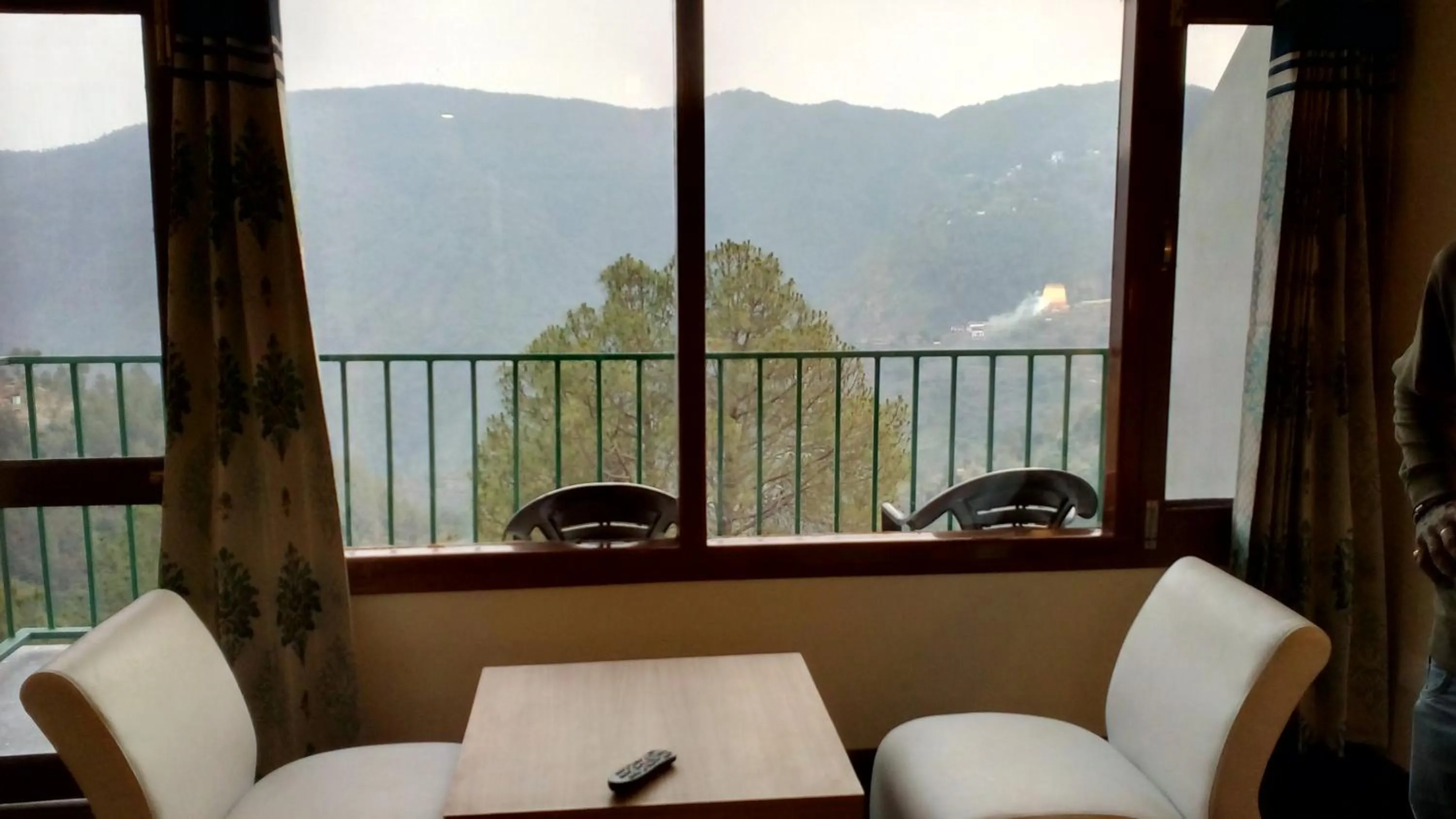 Mountain view in Hotel Emerald Valley