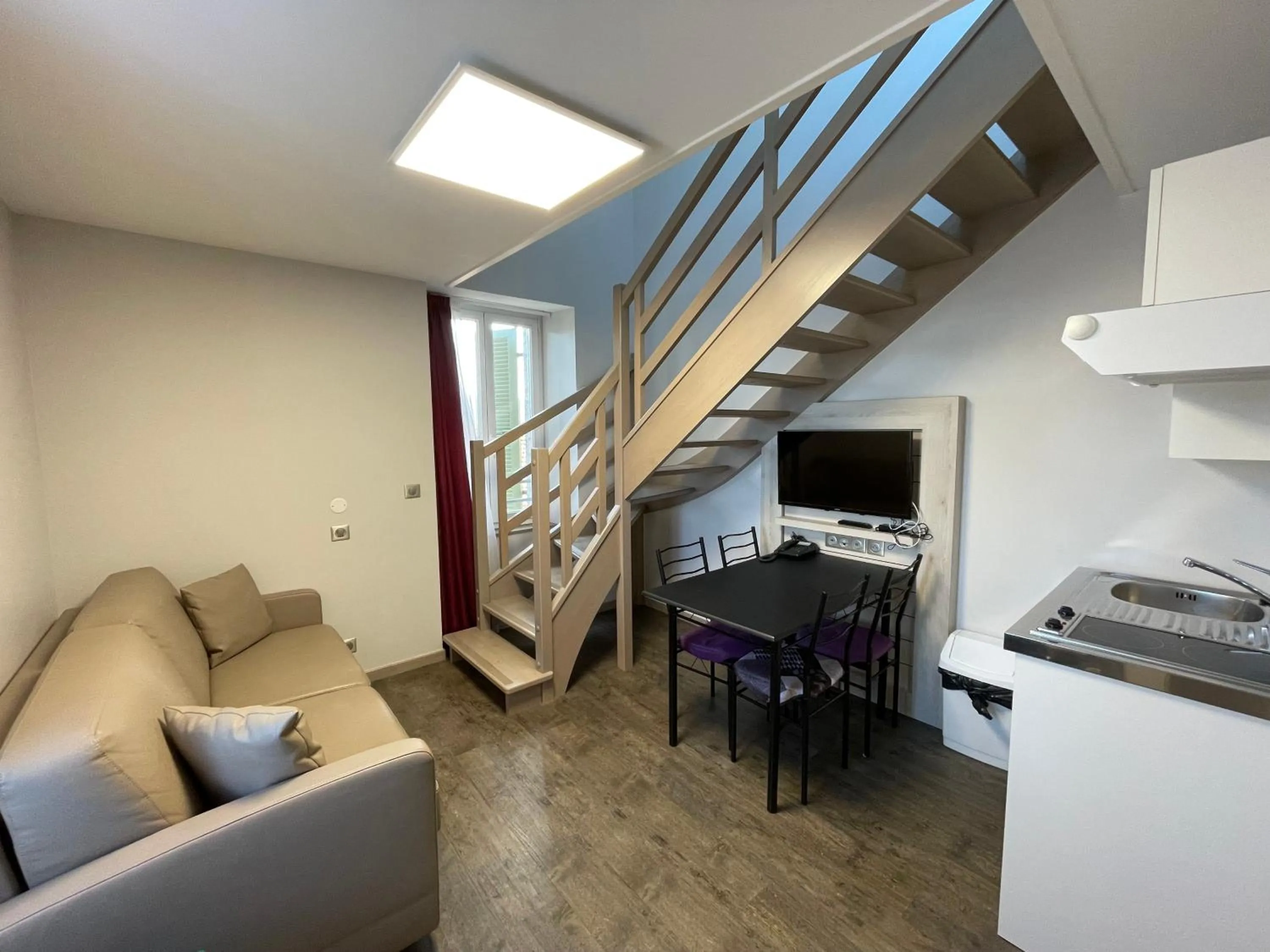 Kitchen or kitchenette in La Tour D'ivoire